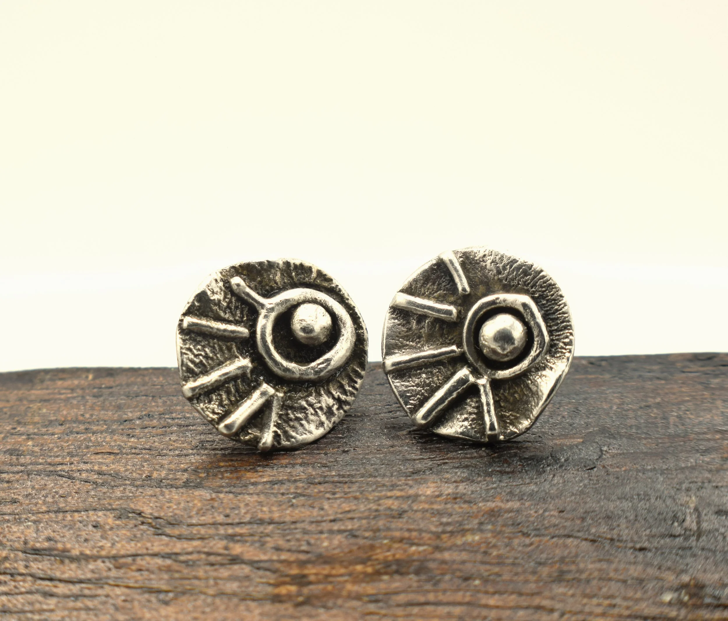 rustic_silver_simple_studs4.JPG