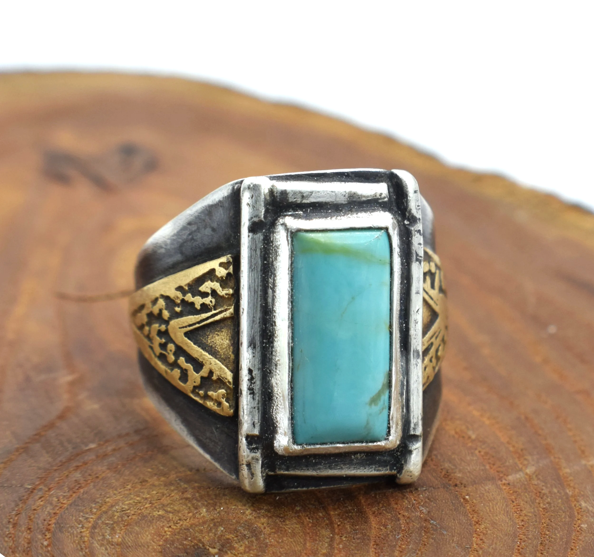 Turquoise_mixed_metal_statement_ring2.png