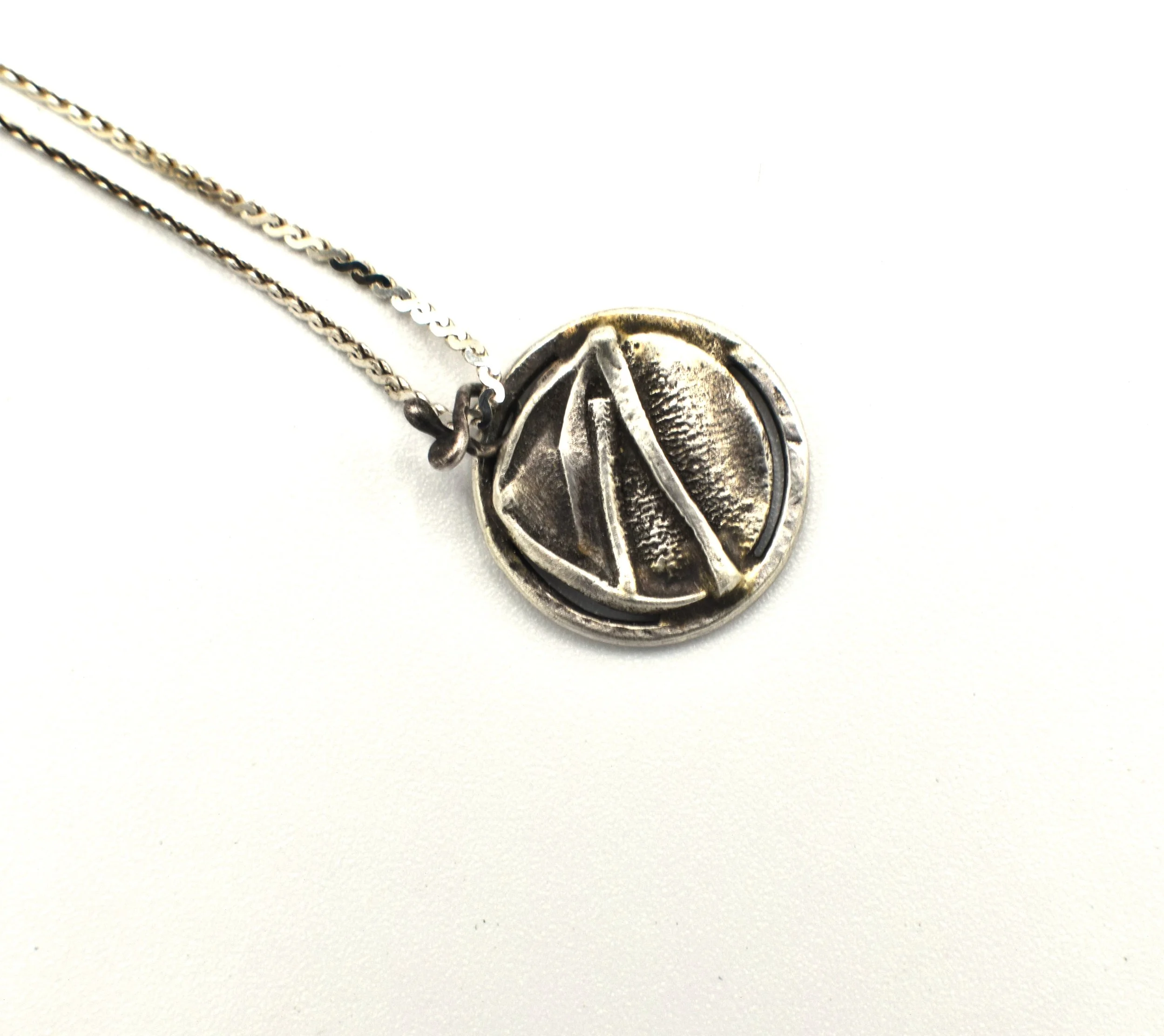 silver_wrinkle_pendant.JPG