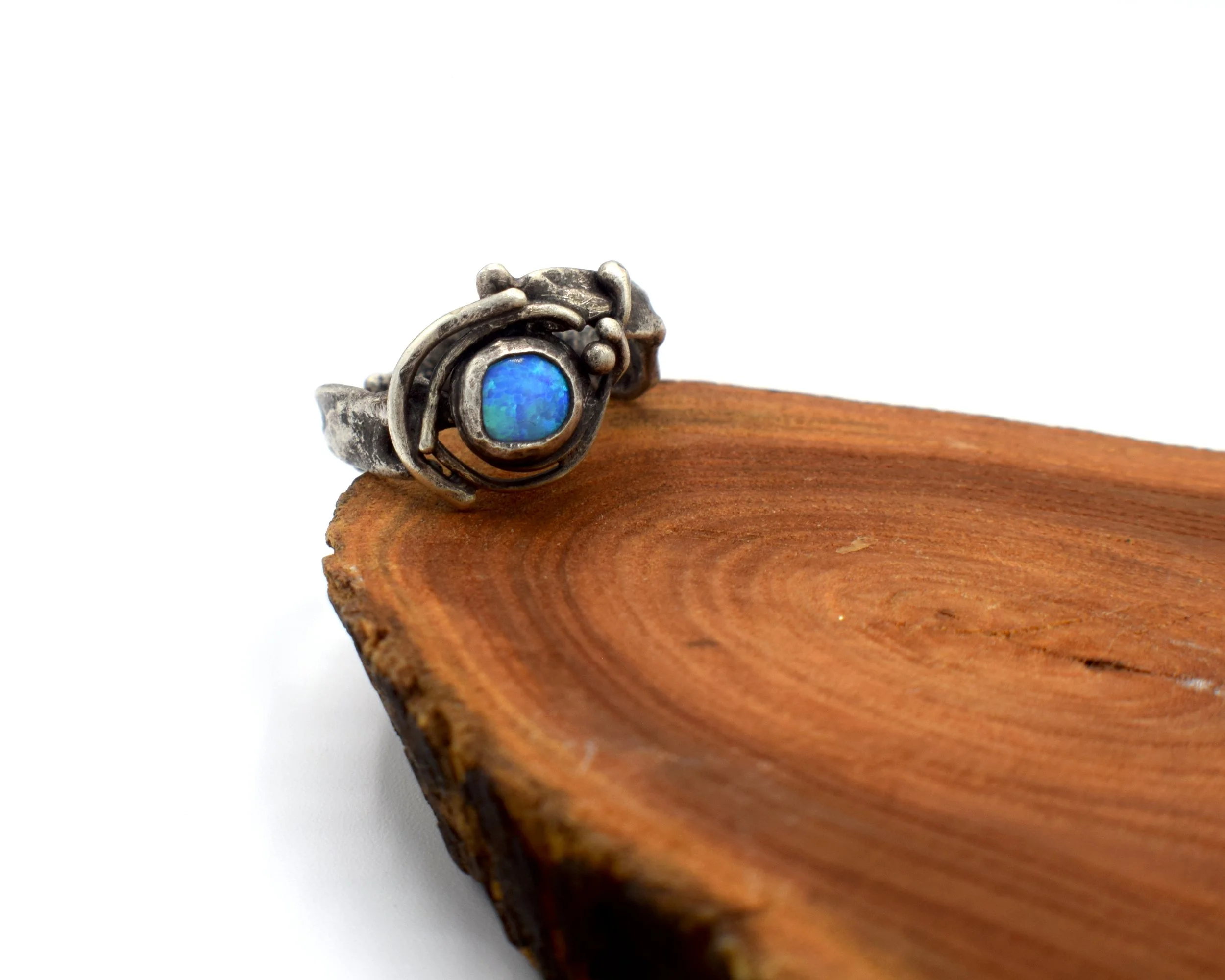 Blue_opal_nest_ring2.JPG