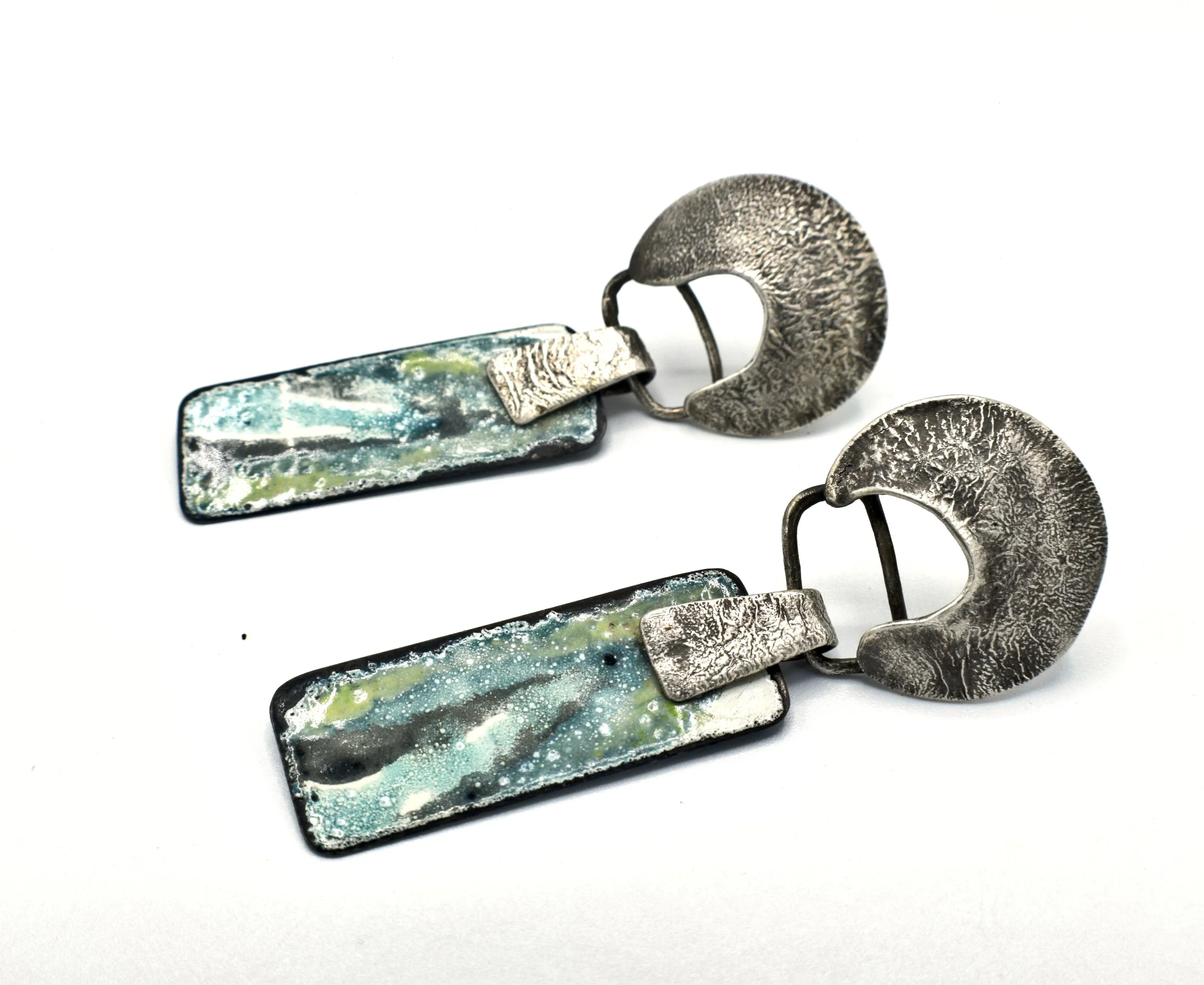 Reversible_reticulated_earrings4.JPG