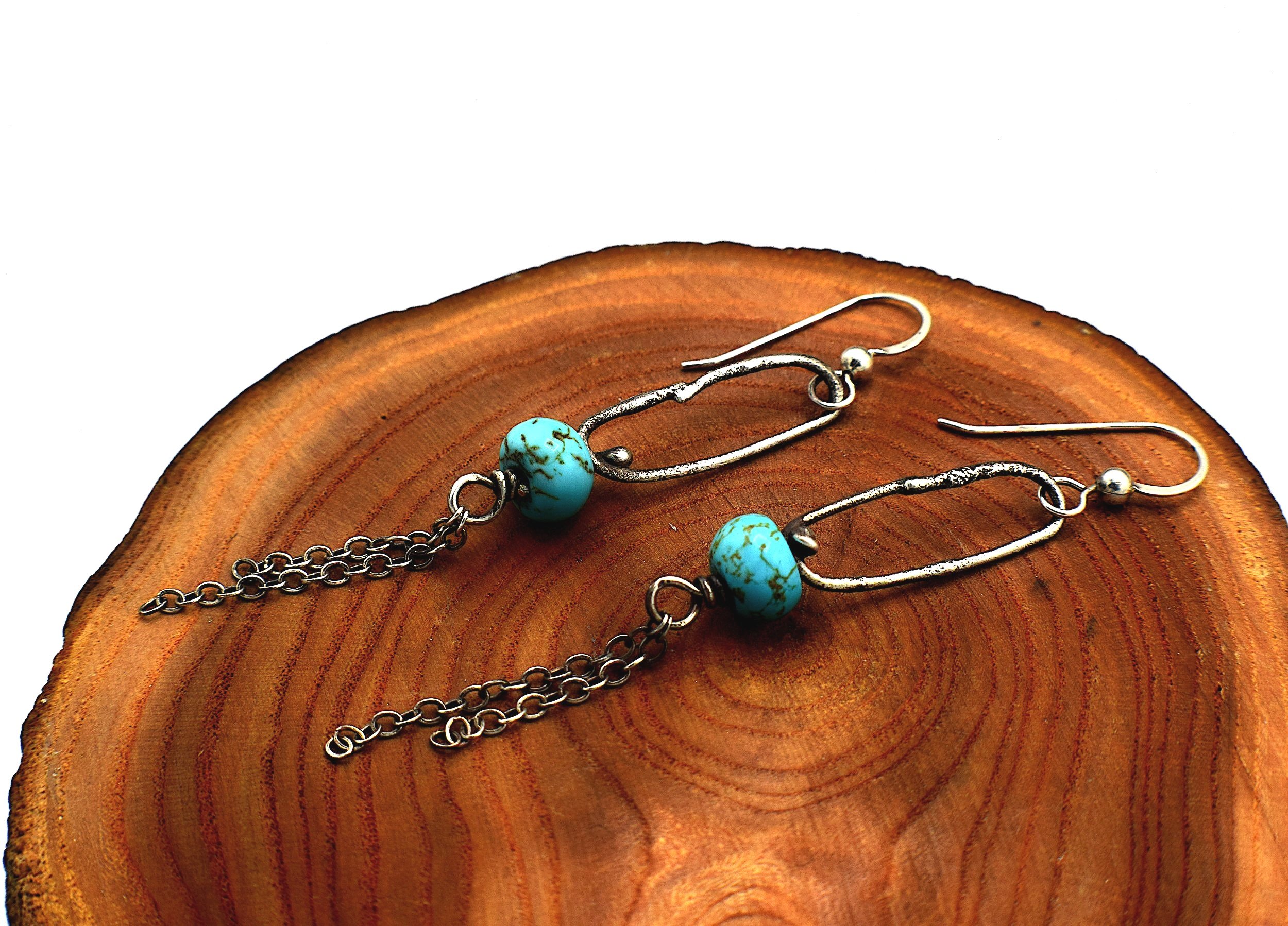Silver_Oval_turquoise_dangle_earrings2.jpg