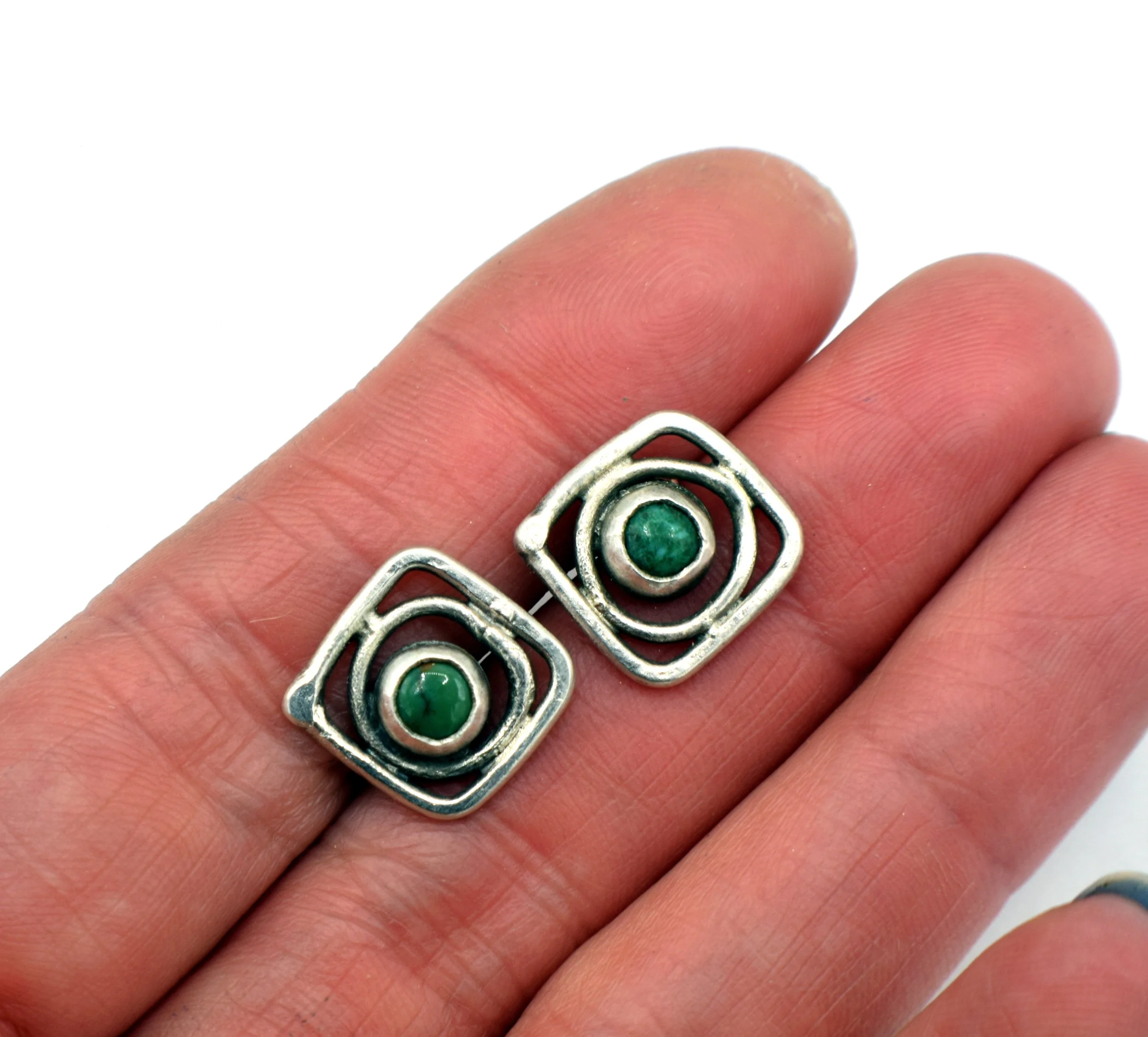 Malachite_frame_studs3.JPG