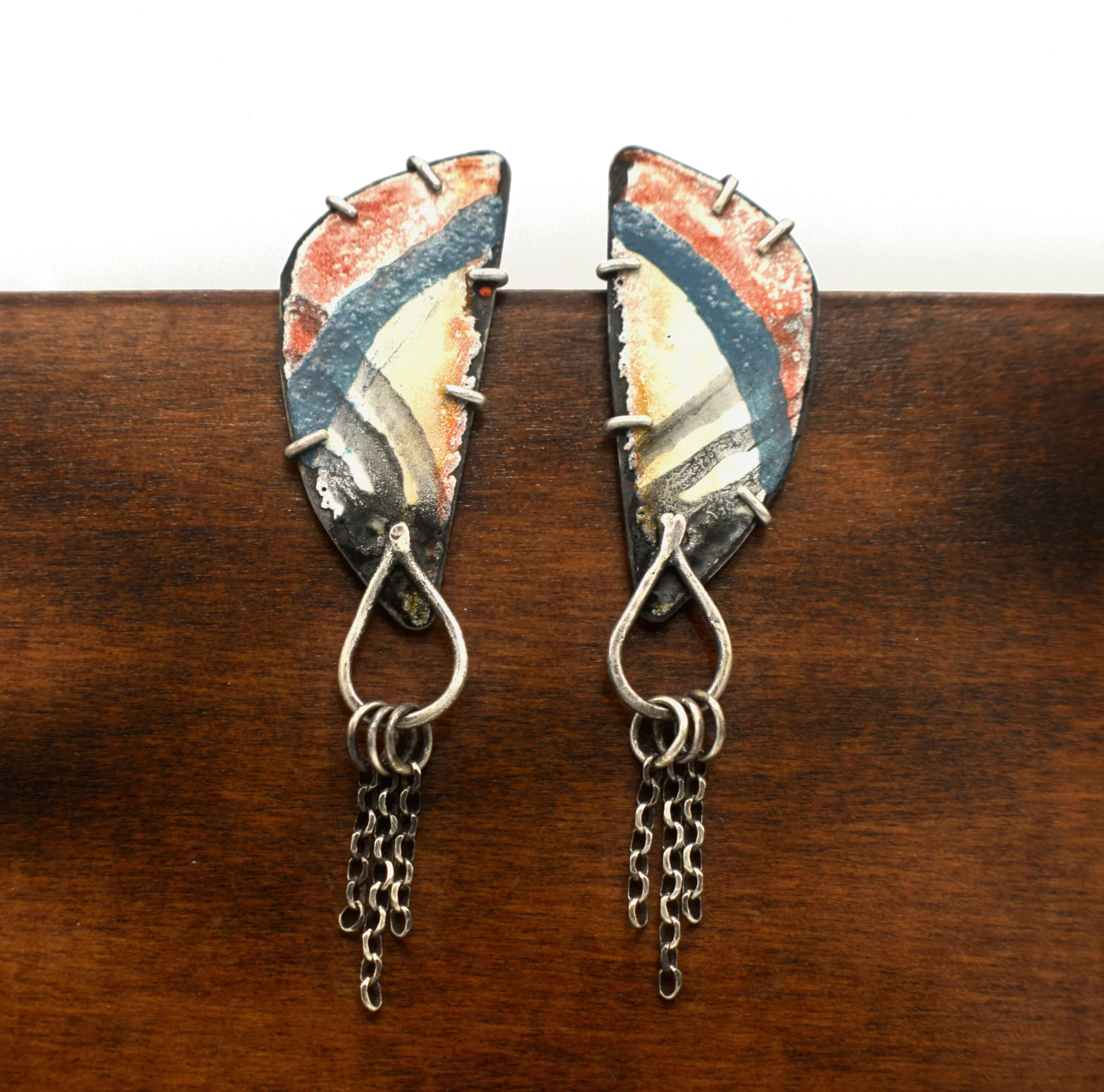 Enamel_statement_Post_earring3_.JPG