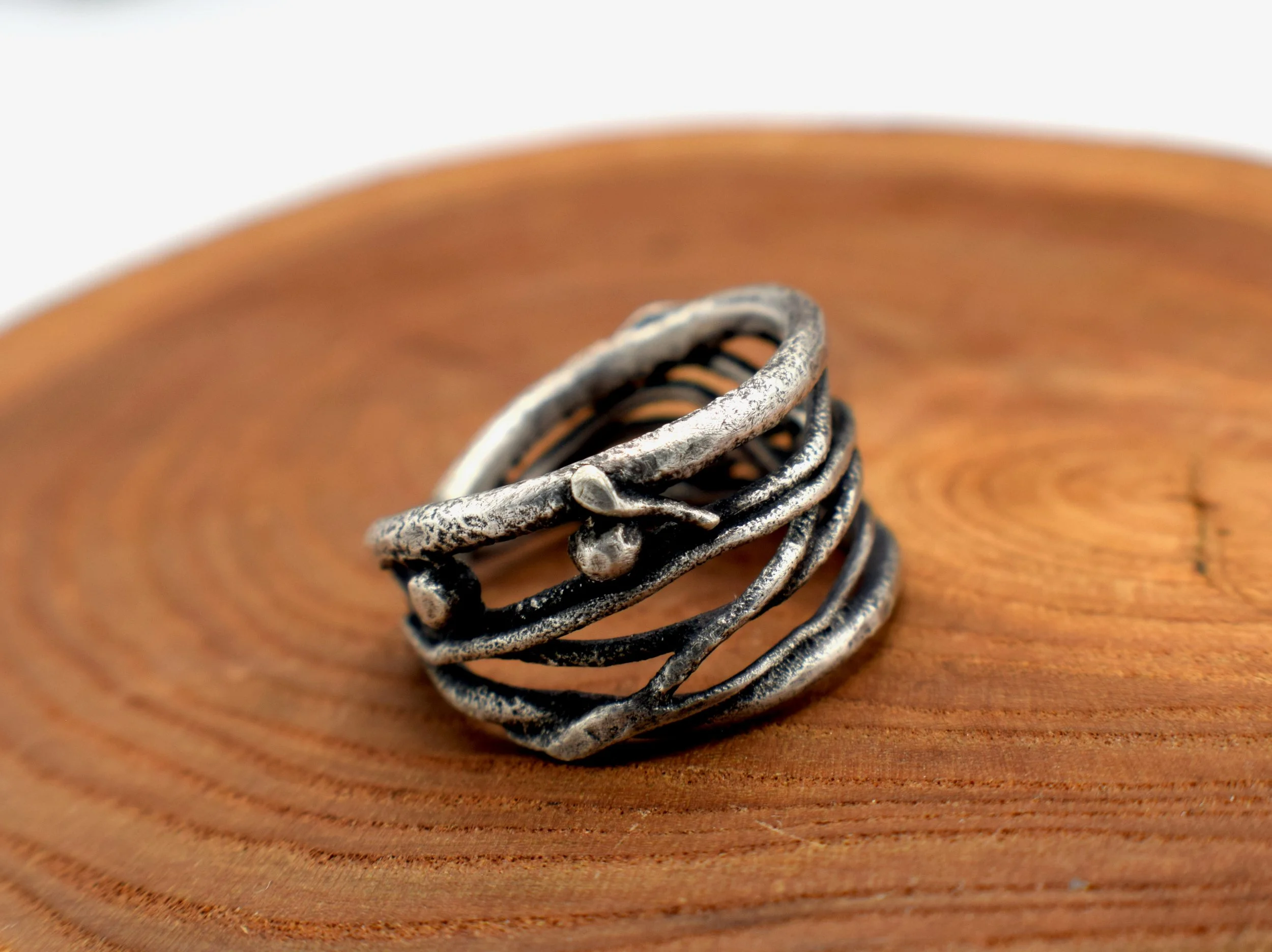 Twisted_band_silver_ring2.JPG