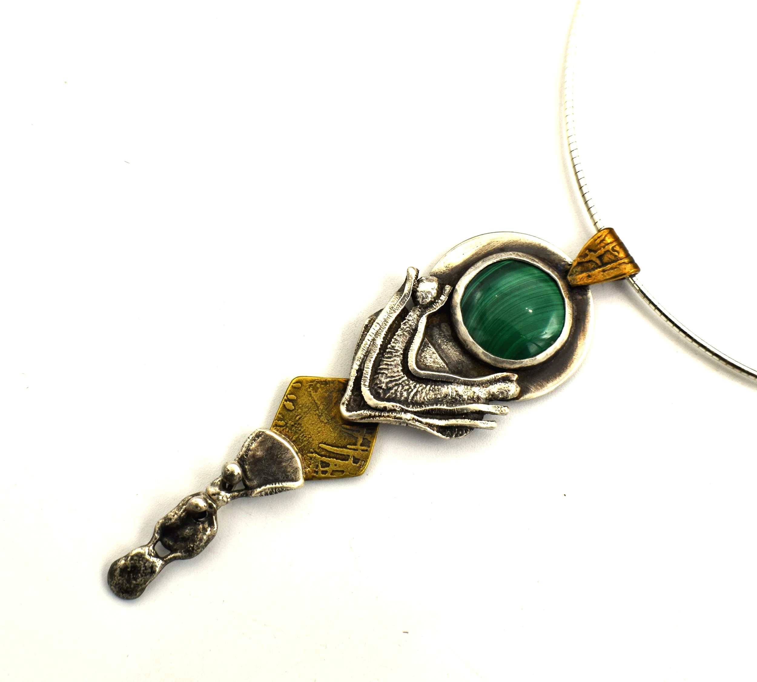Malachite_mixed_metal_pendant.png