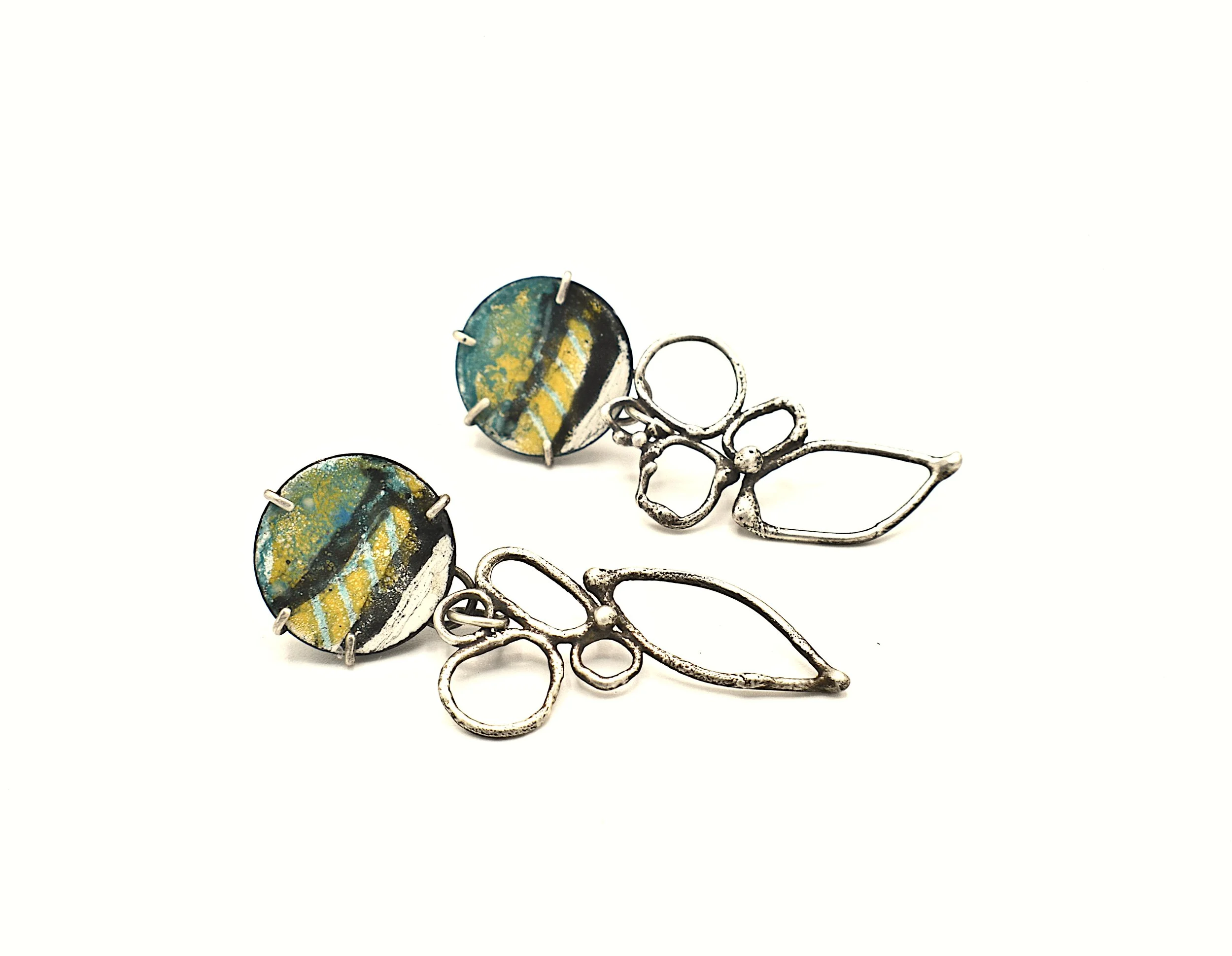 enamel_stud_asymmetric_leaf_earrings_.JPG
