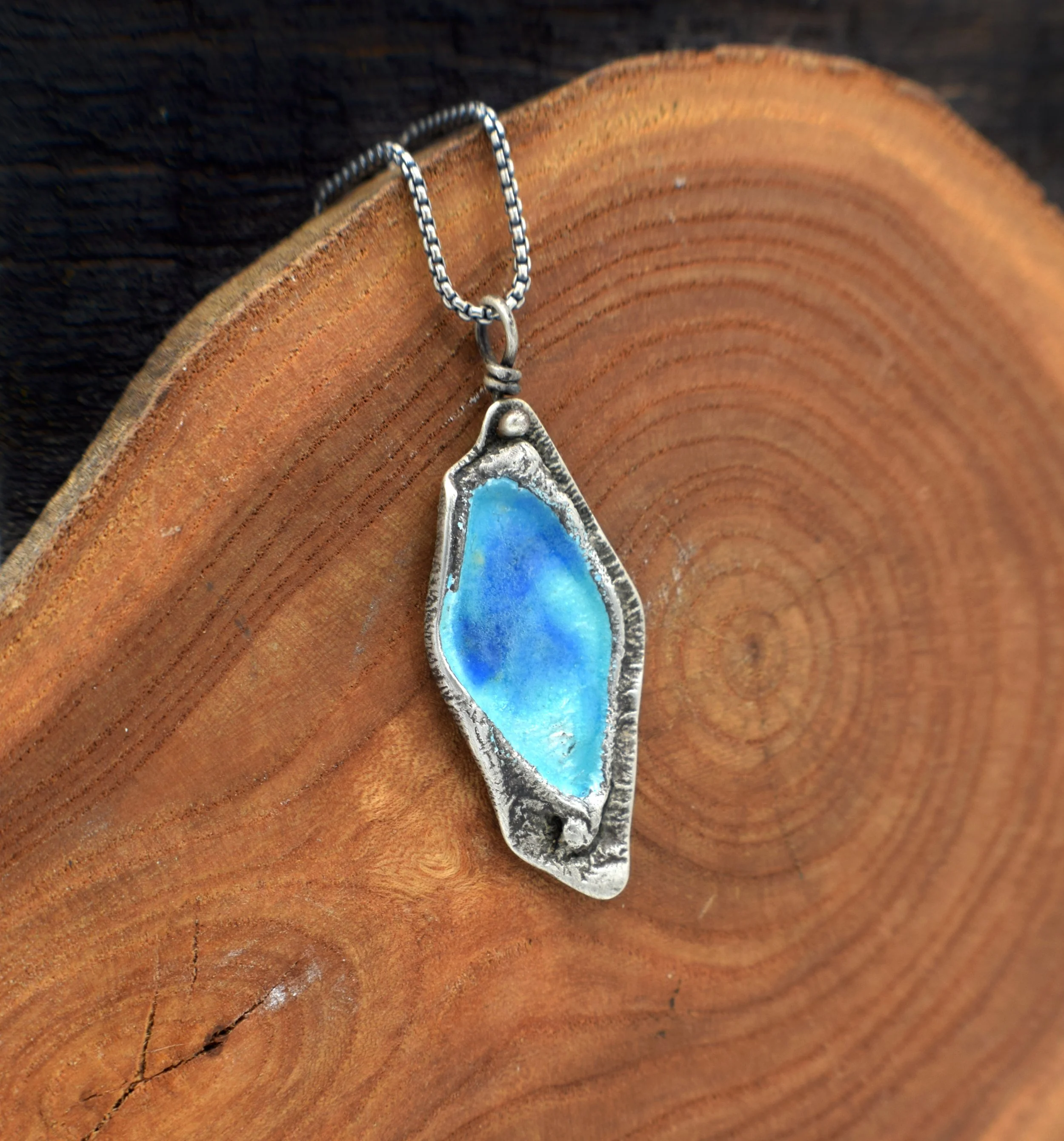 Trans_enamel_Blue_Leaf_pendant3.JPG