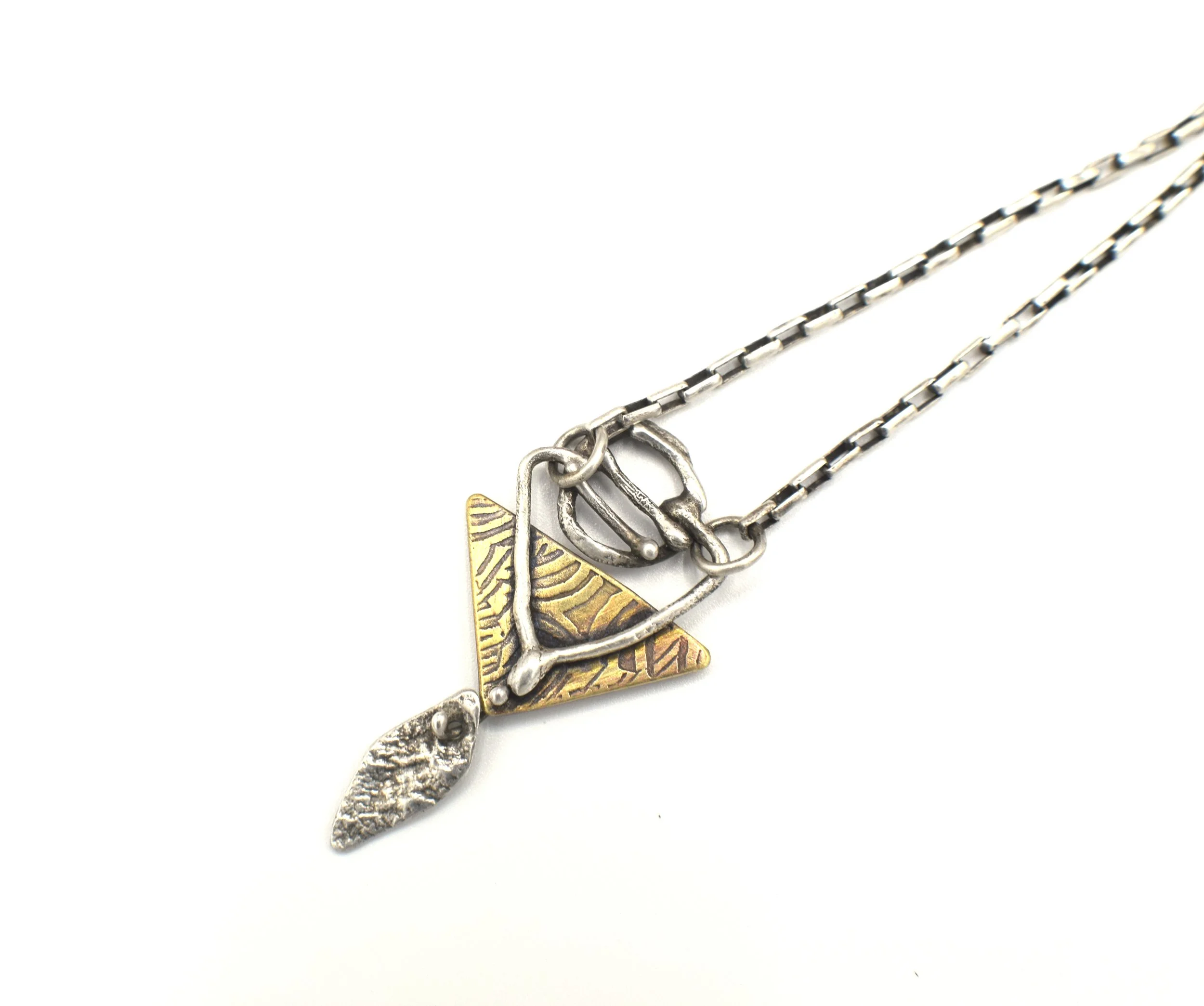 brass_etched_silver_triangle_neclace3.JPG