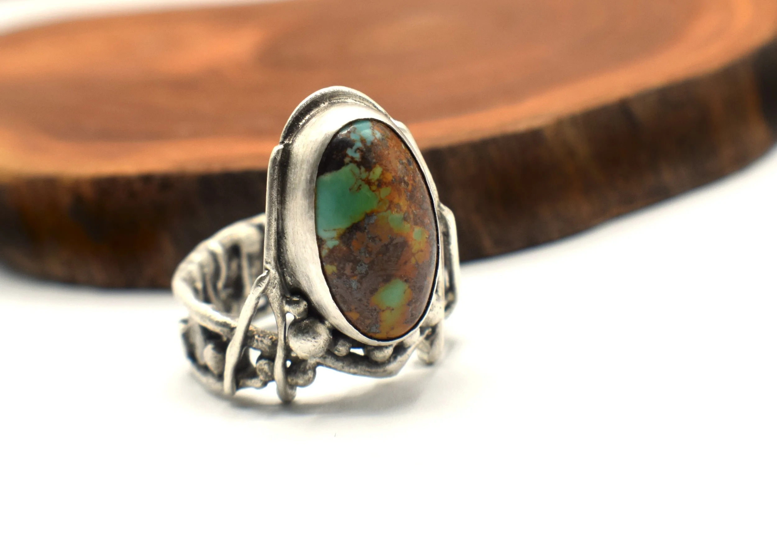 kingman_turquoise_ring_unique_band.JPG