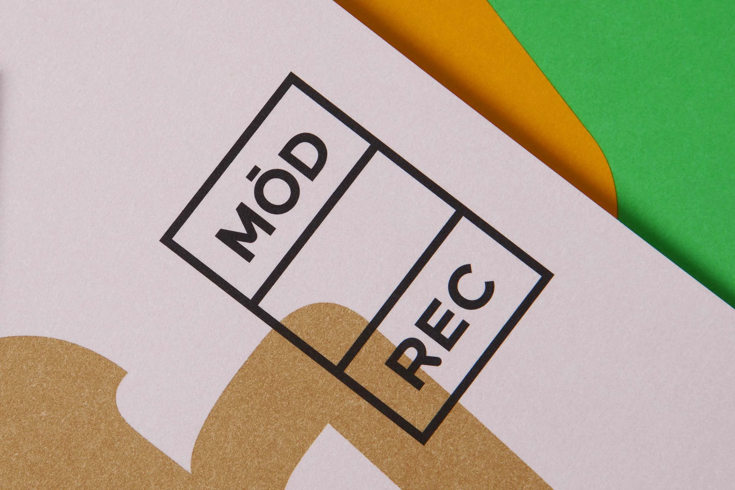 ModRec_BusinessCardCloseUp_02_.jpg