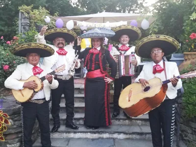 Mariachi Players