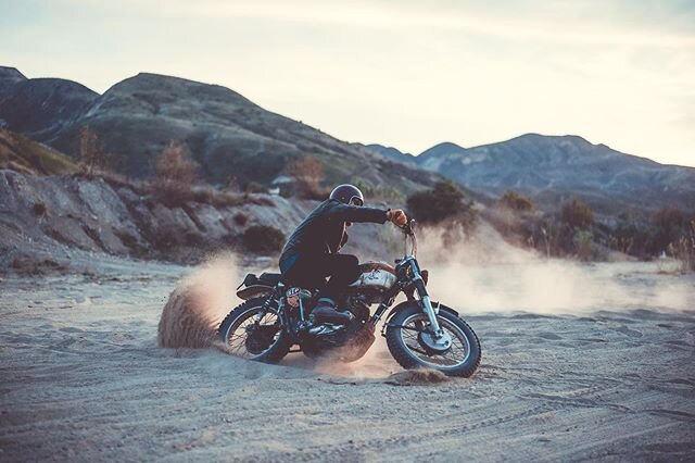 Flys on sherbet... Shop will be closed up completely for the next couple weeks.

Turns out keeping old guys away from a vintage bike shop will take more than a Governors order, I&rsquo;ll be working up at the house for a while.
Stay well. 
Pics by @t