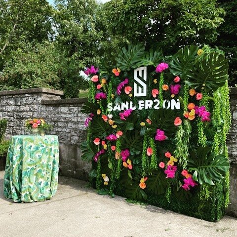 Celebrating Sanderson Wealth Management&rsquo;s 20th anniversary with a custom live wall! Boxwood and faux florals by us and @williams_florist added the perfect touch of gorgeous exotic florals shipped in from Miami! 🌿

Vision brought to life by @so