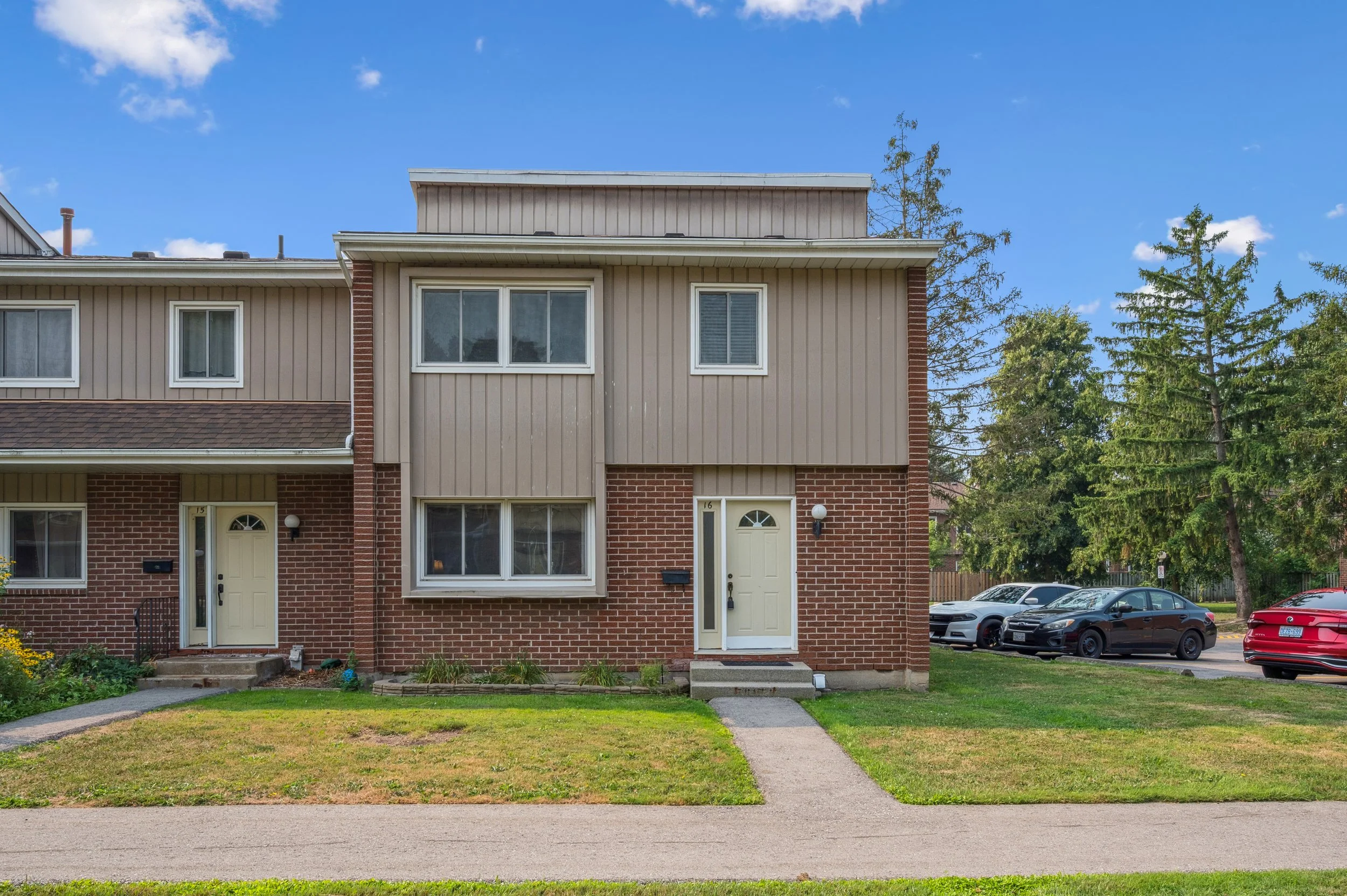 02-University Ave E 002.jpg