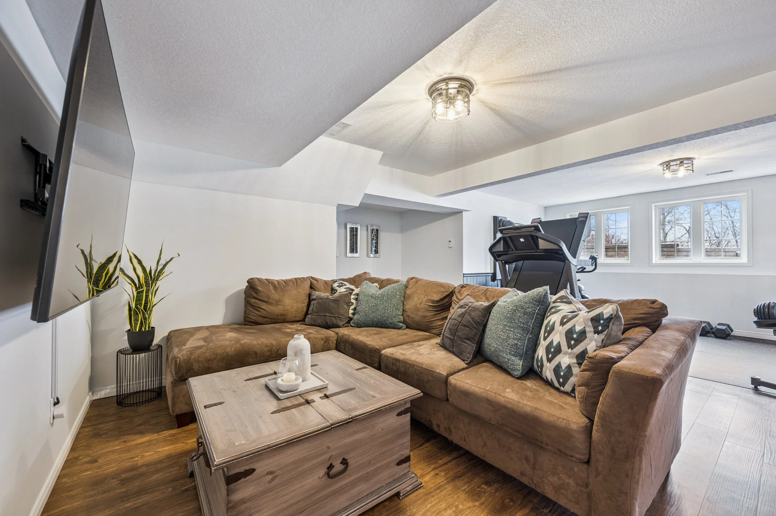 34-Jones Baseline 027.jpg