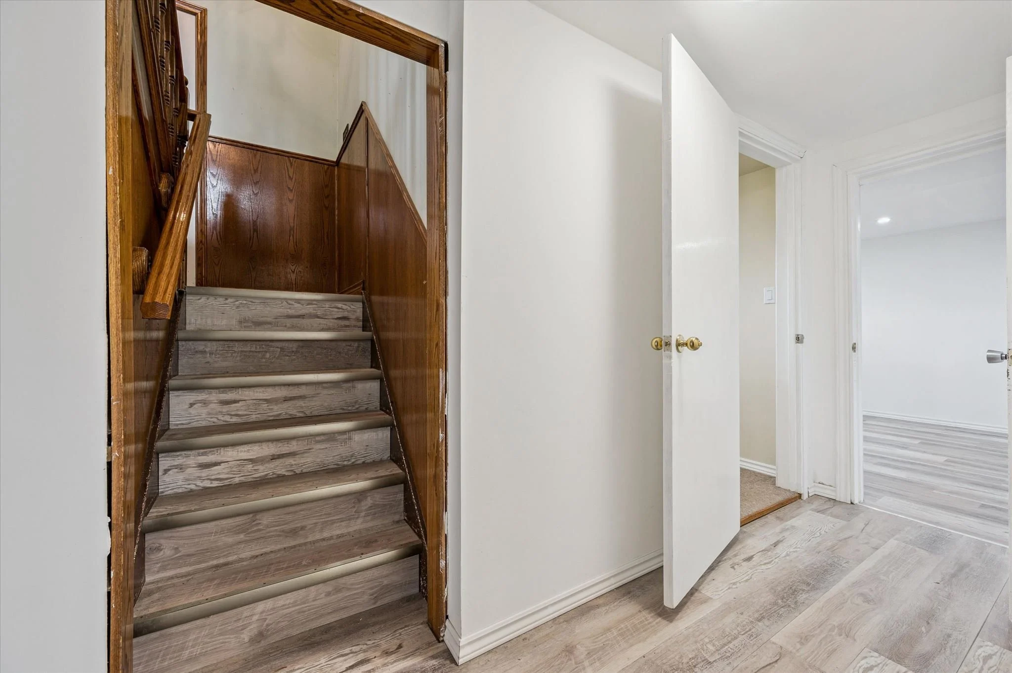 25-Montcalm Dr 025.jpg