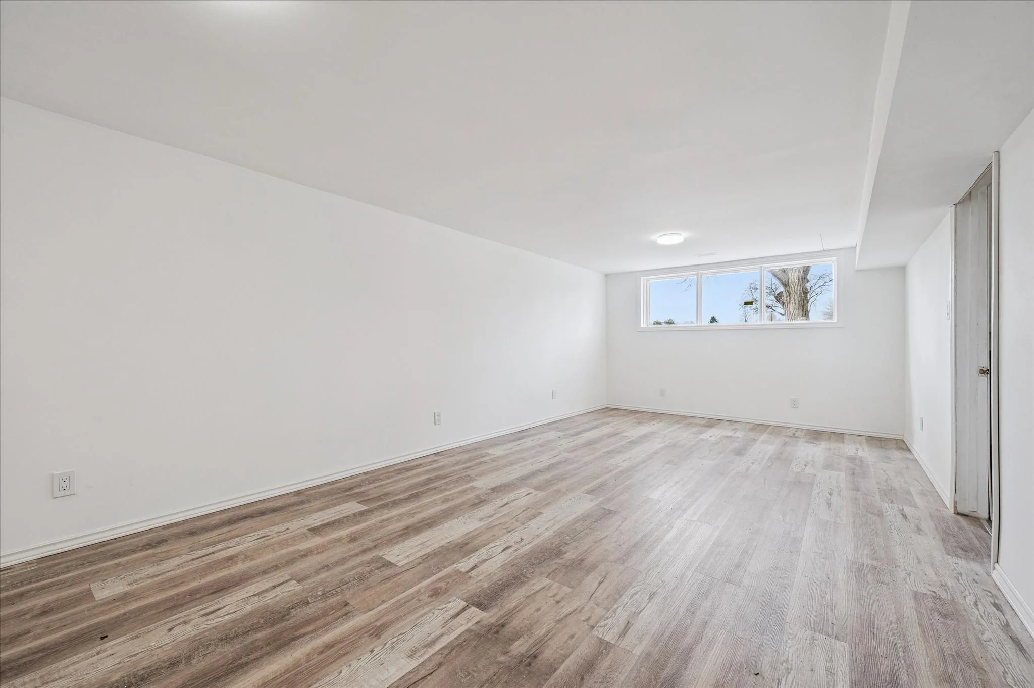 30-Montcalm Dr 030.jpg