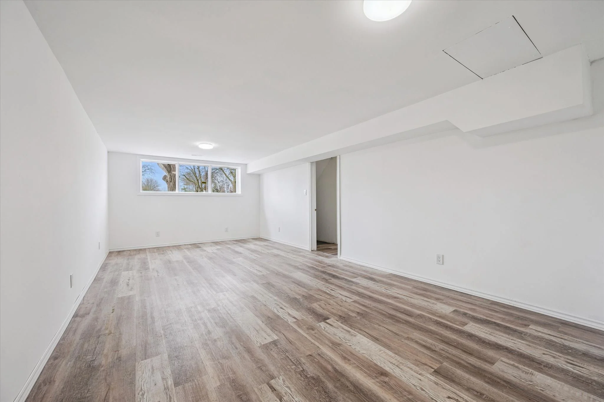 31-Montcalm Dr 031.jpg