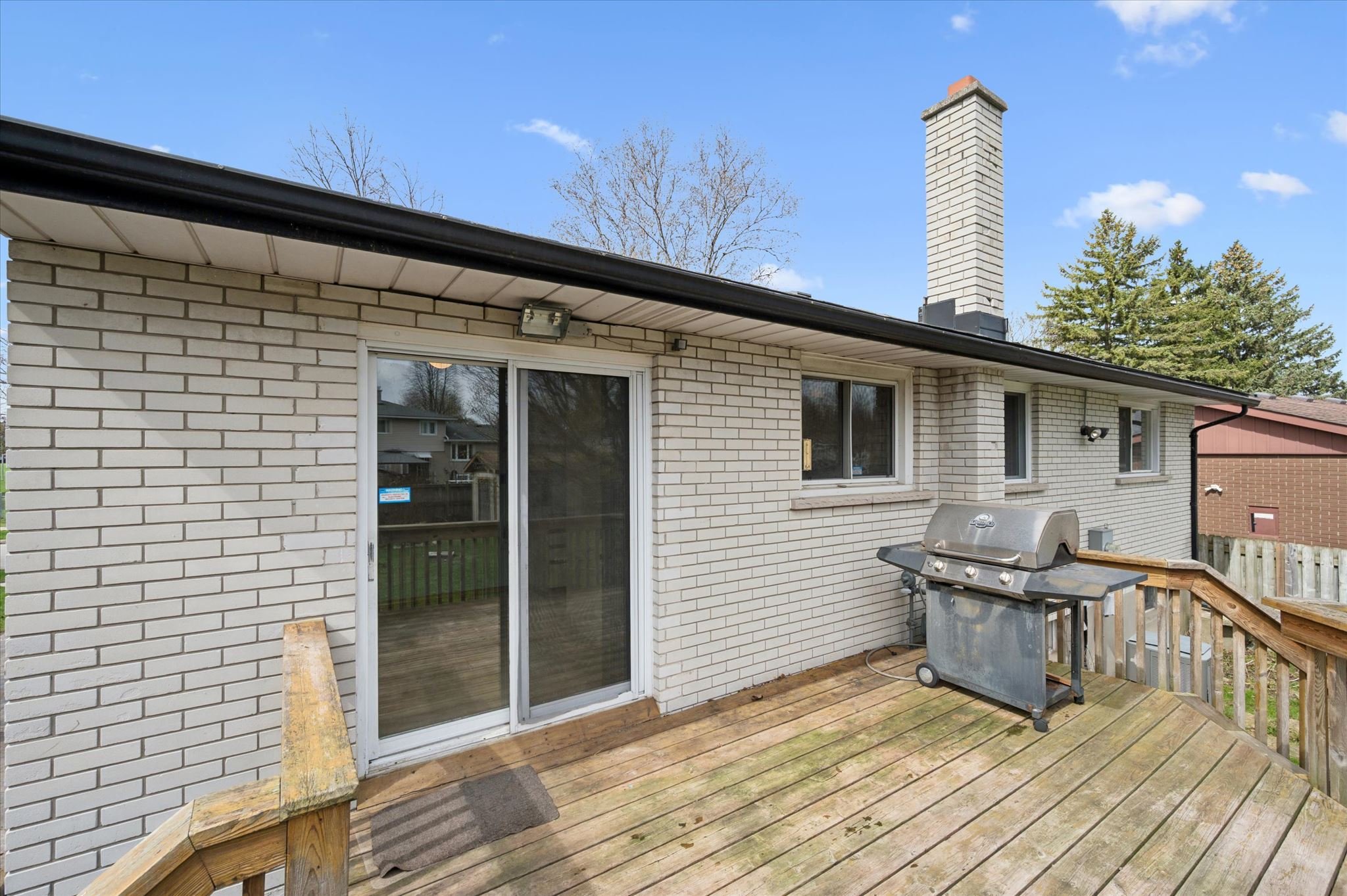 38-Montcalm Dr 038.jpg