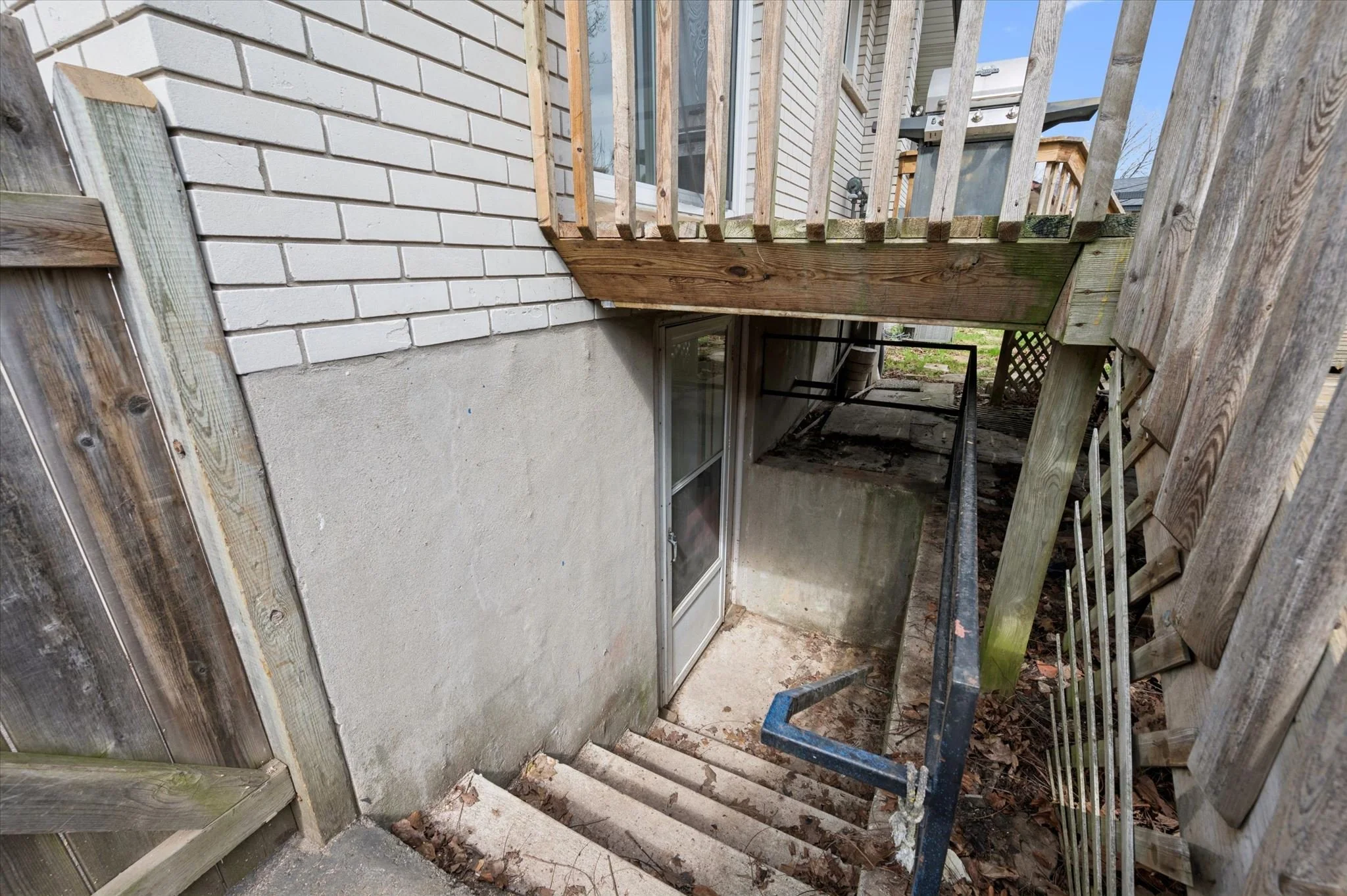 40-Montcalm Dr 040.jpg