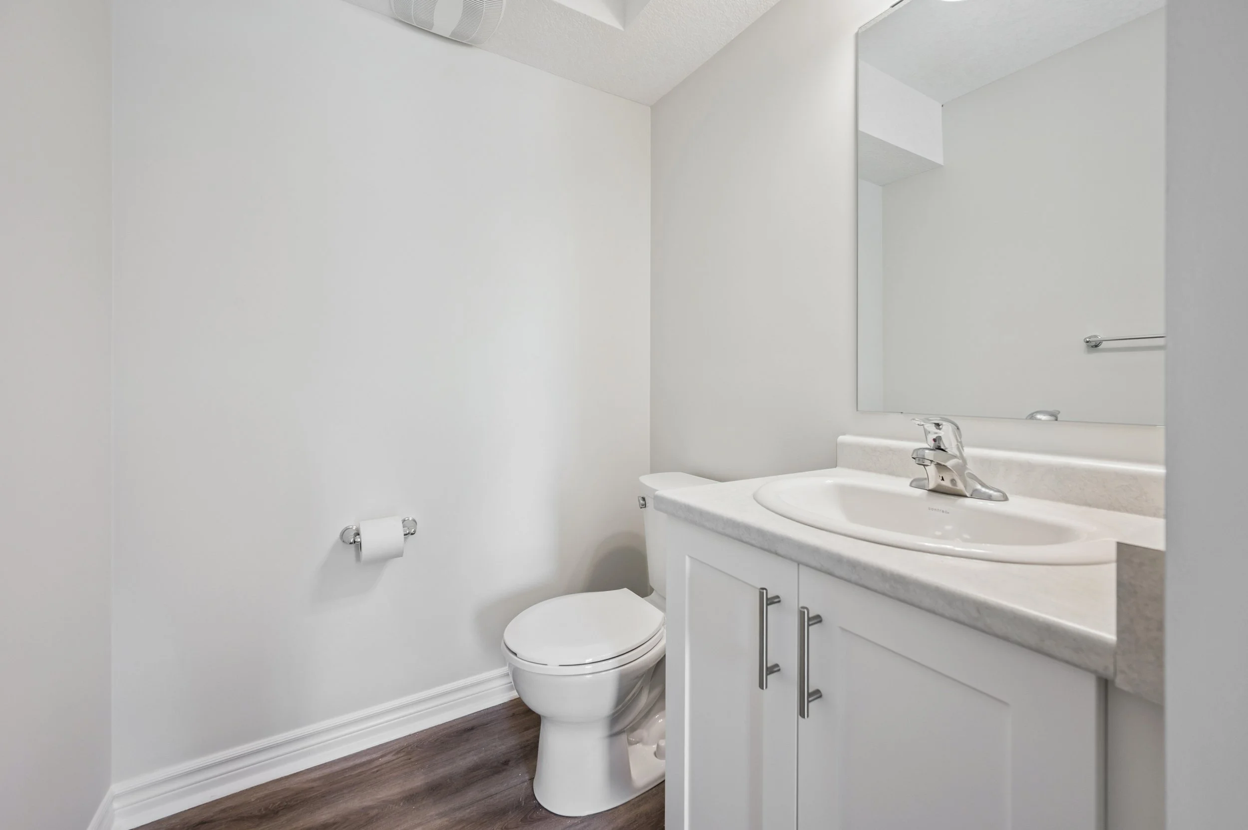 14-Garafraxa St W #2 014.jpg