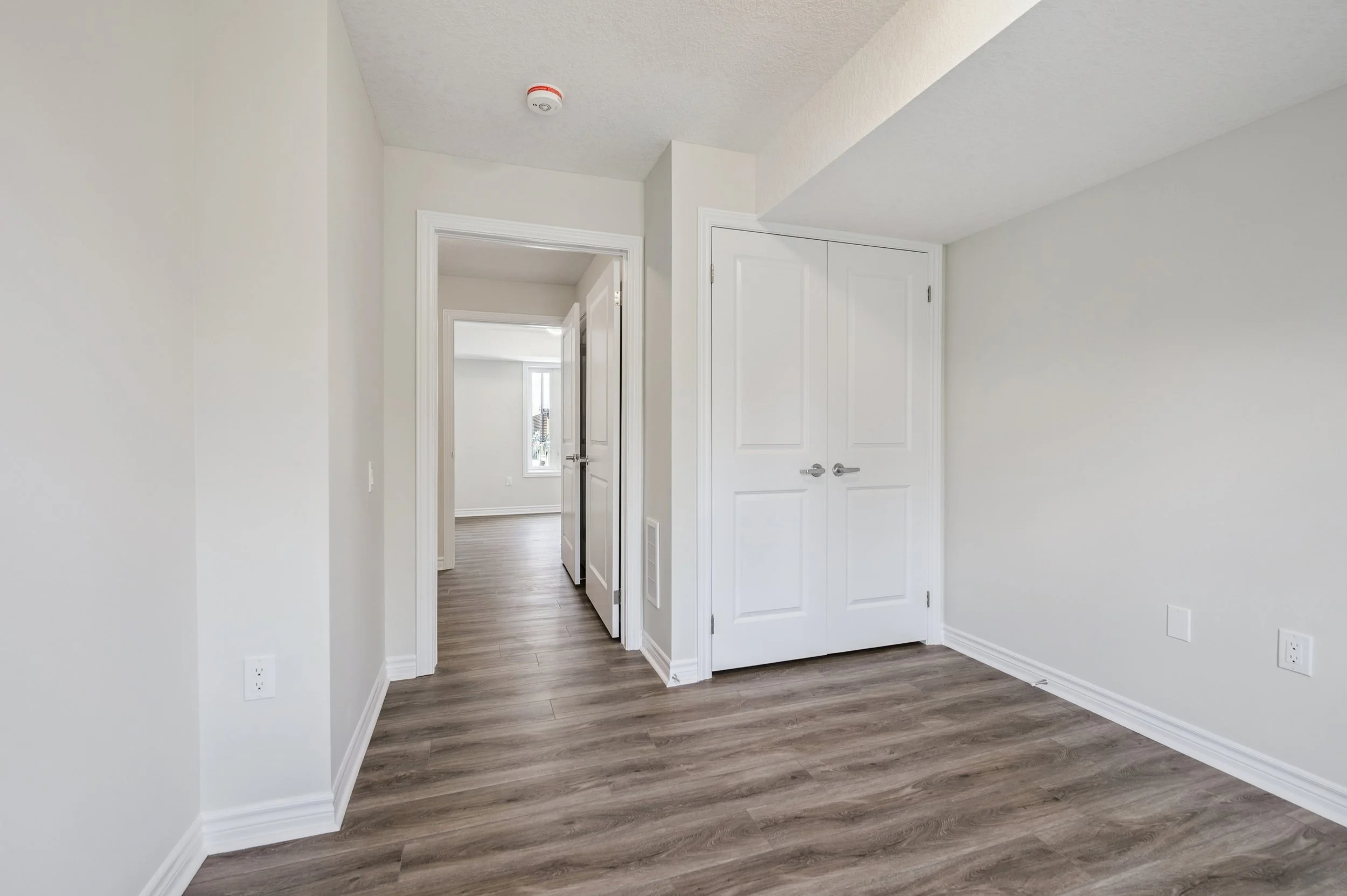 41-Garafraxa St W #2 041.jpg