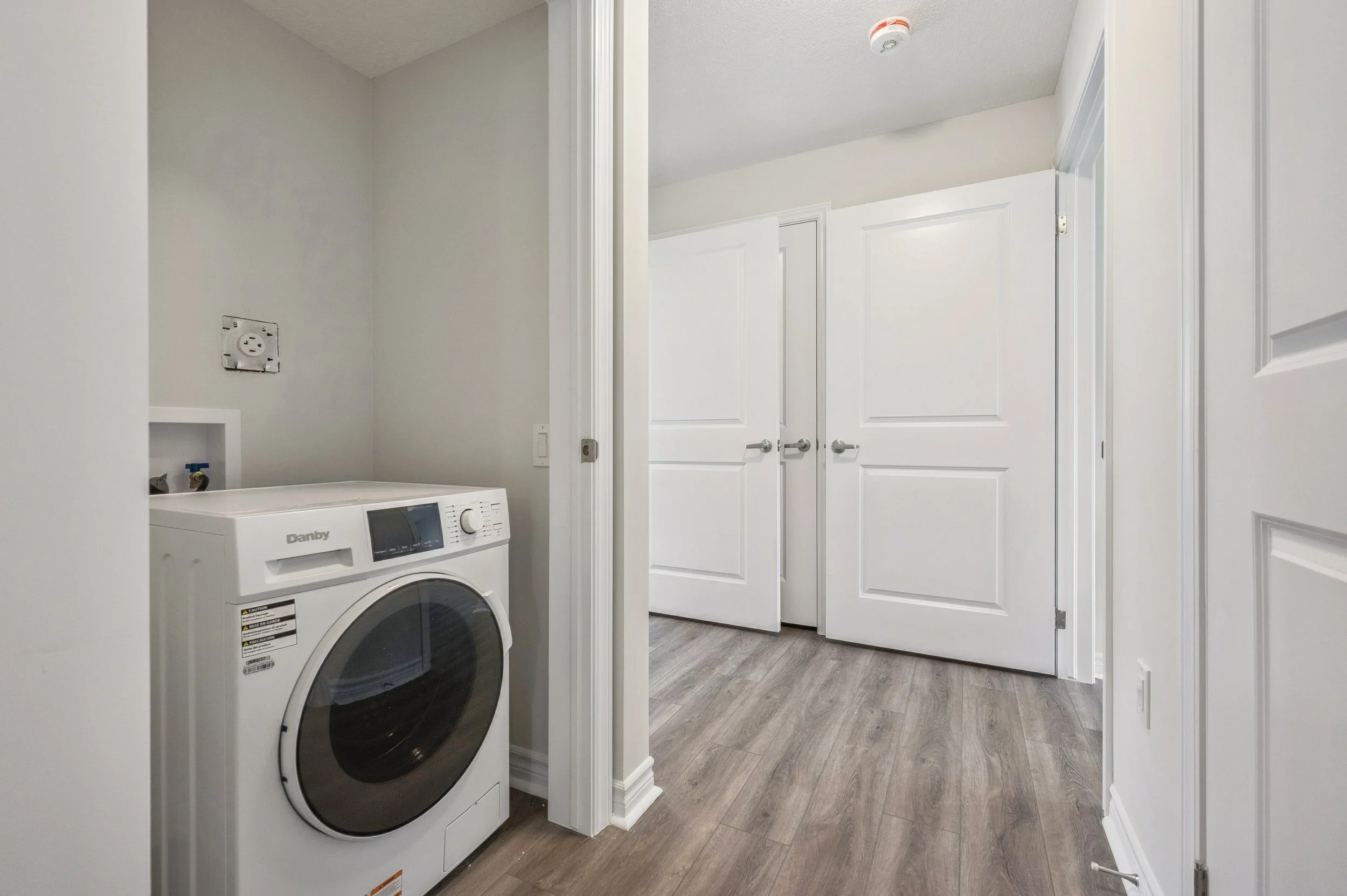 42-Garafraxa St W #2 042.jpg