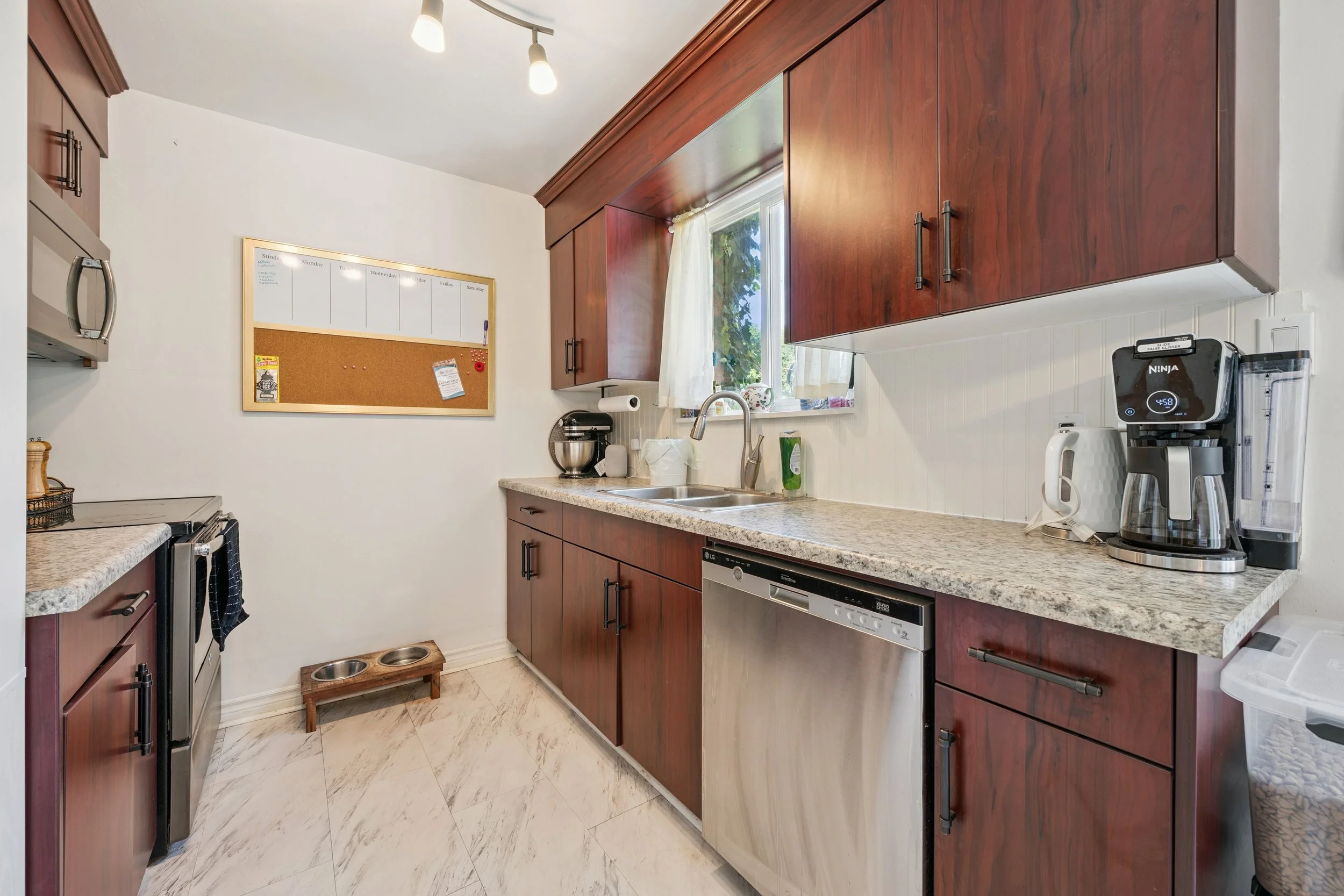 10-Bretz Ave 010.jpg