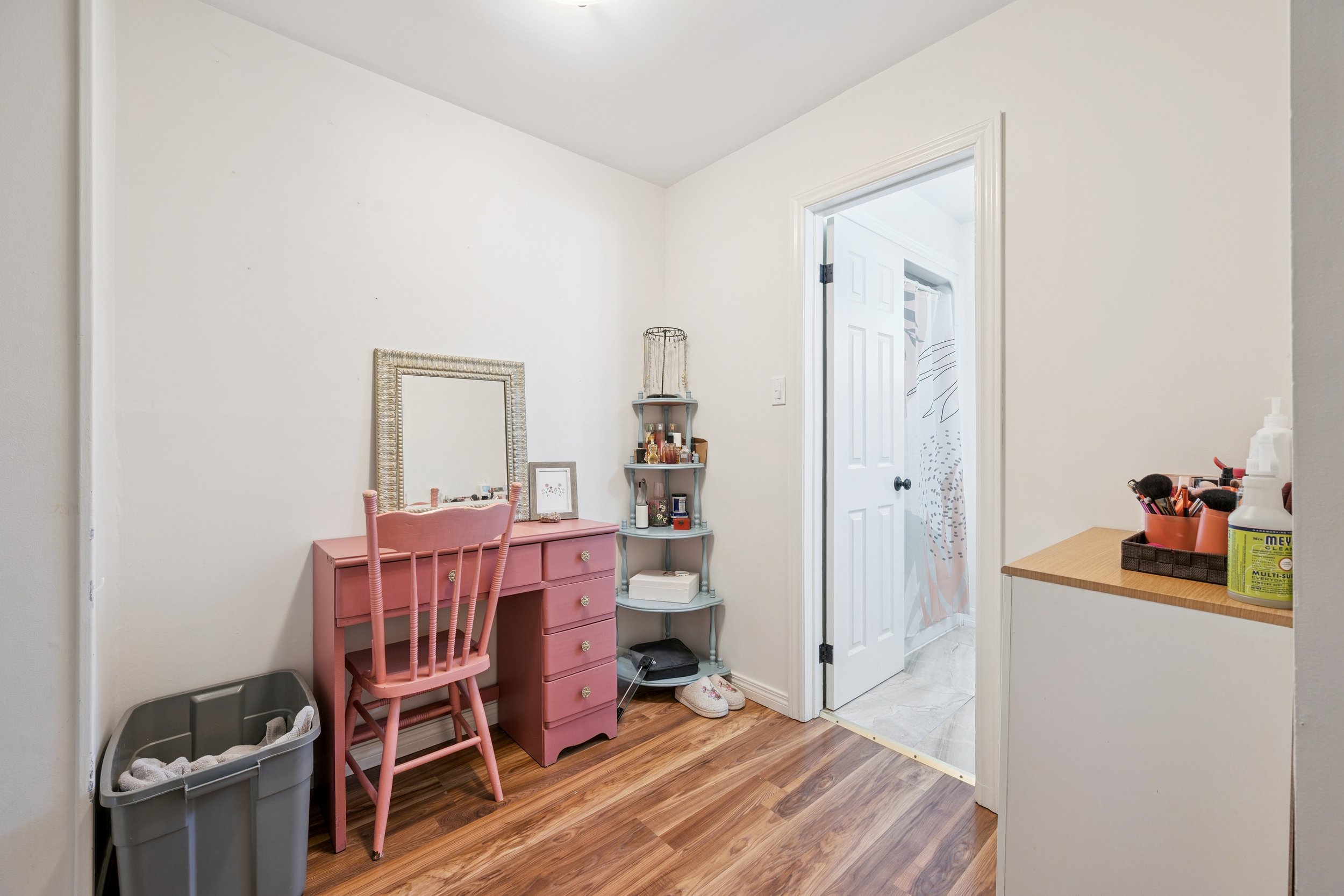 16-Bretz Ave 016.jpg