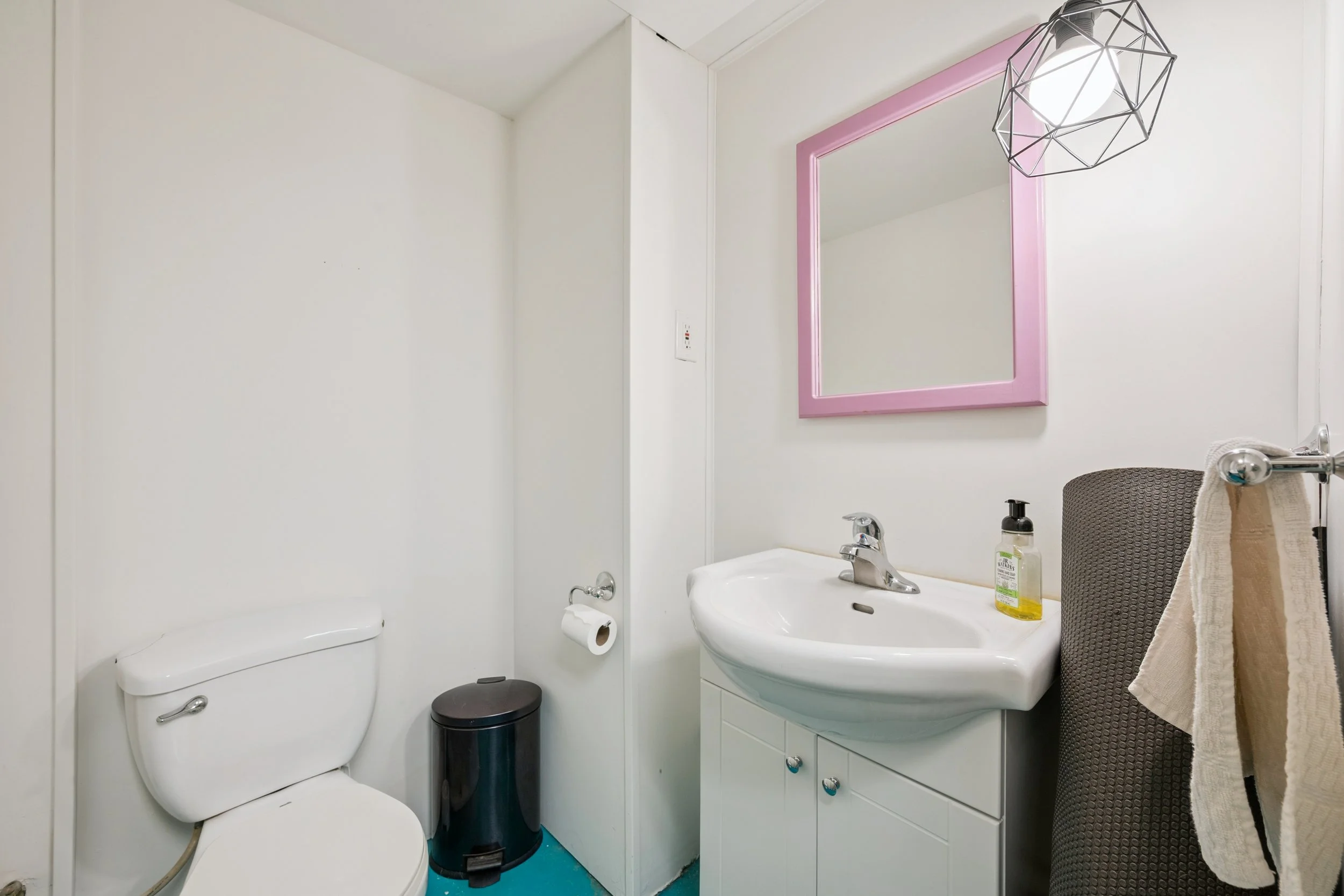 27-Bretz Ave 027.jpg