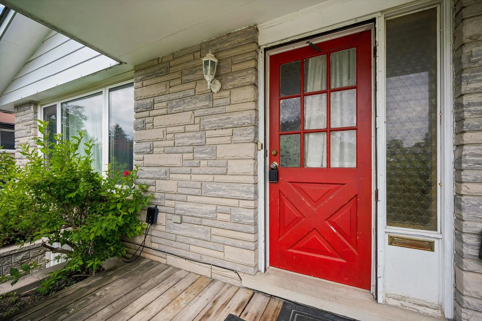 04-Muskoka Dr 004.jpg