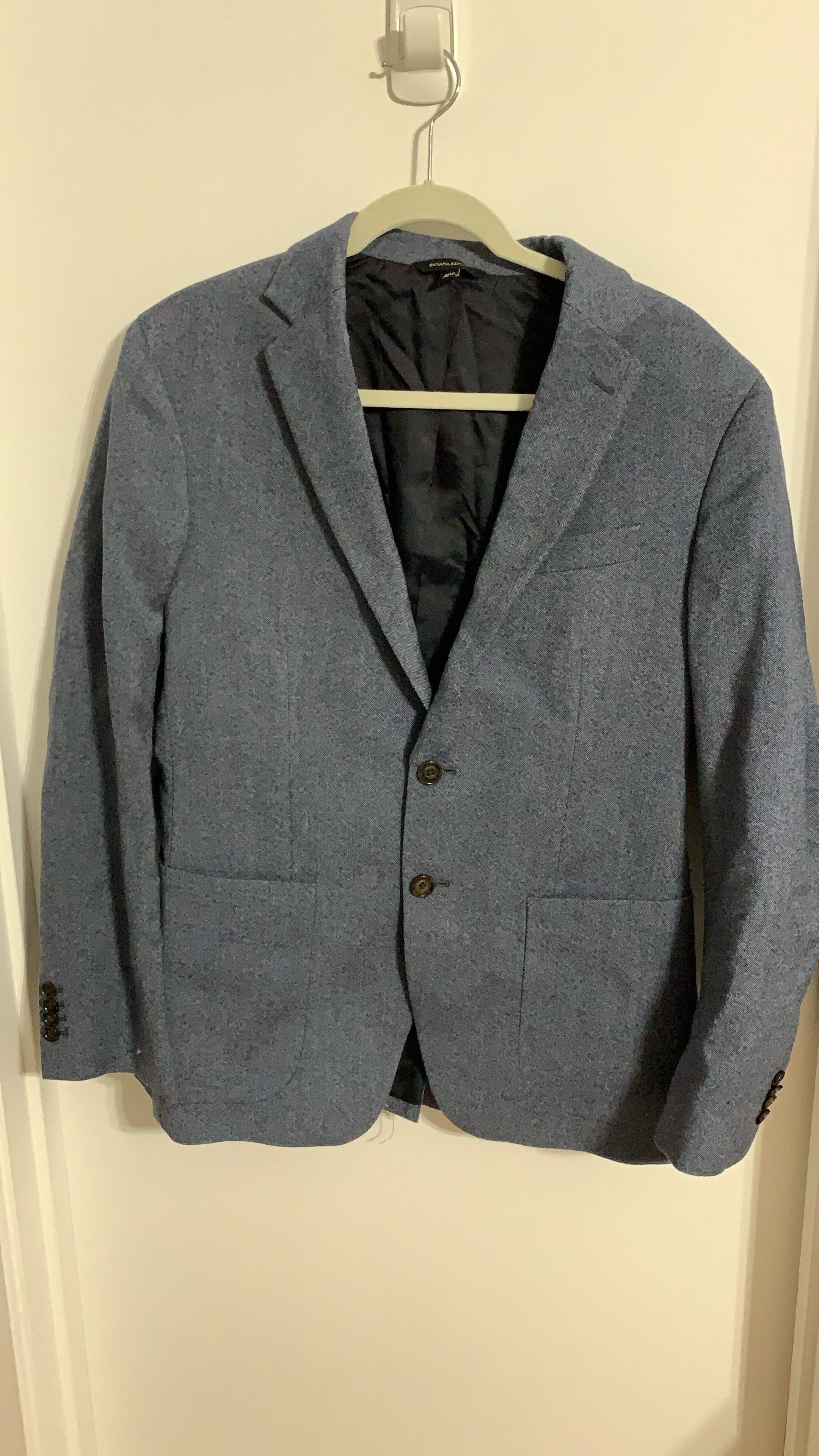 Banana Republic (40S)