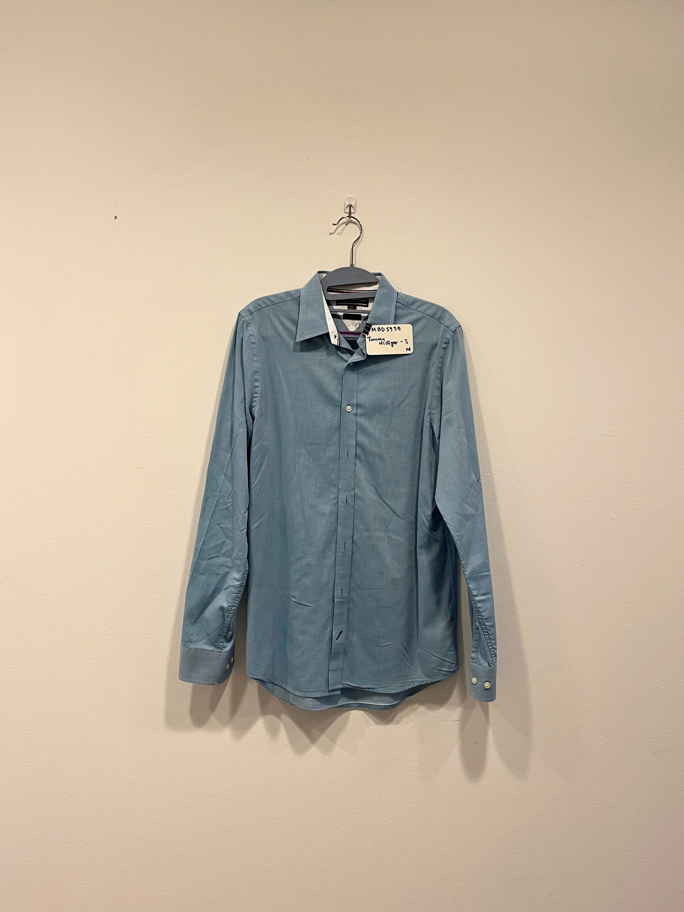 MBD5935 - Tommy Hilfiger Blue Button Down