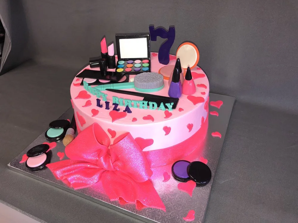 Makeup Birthday Cake — Skazka Cakes