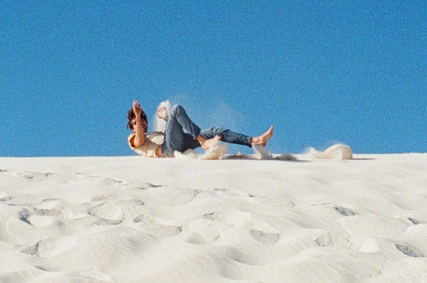 〽️oving through dunes

#surrealist #photography #dunes #whitesandsnationalpark