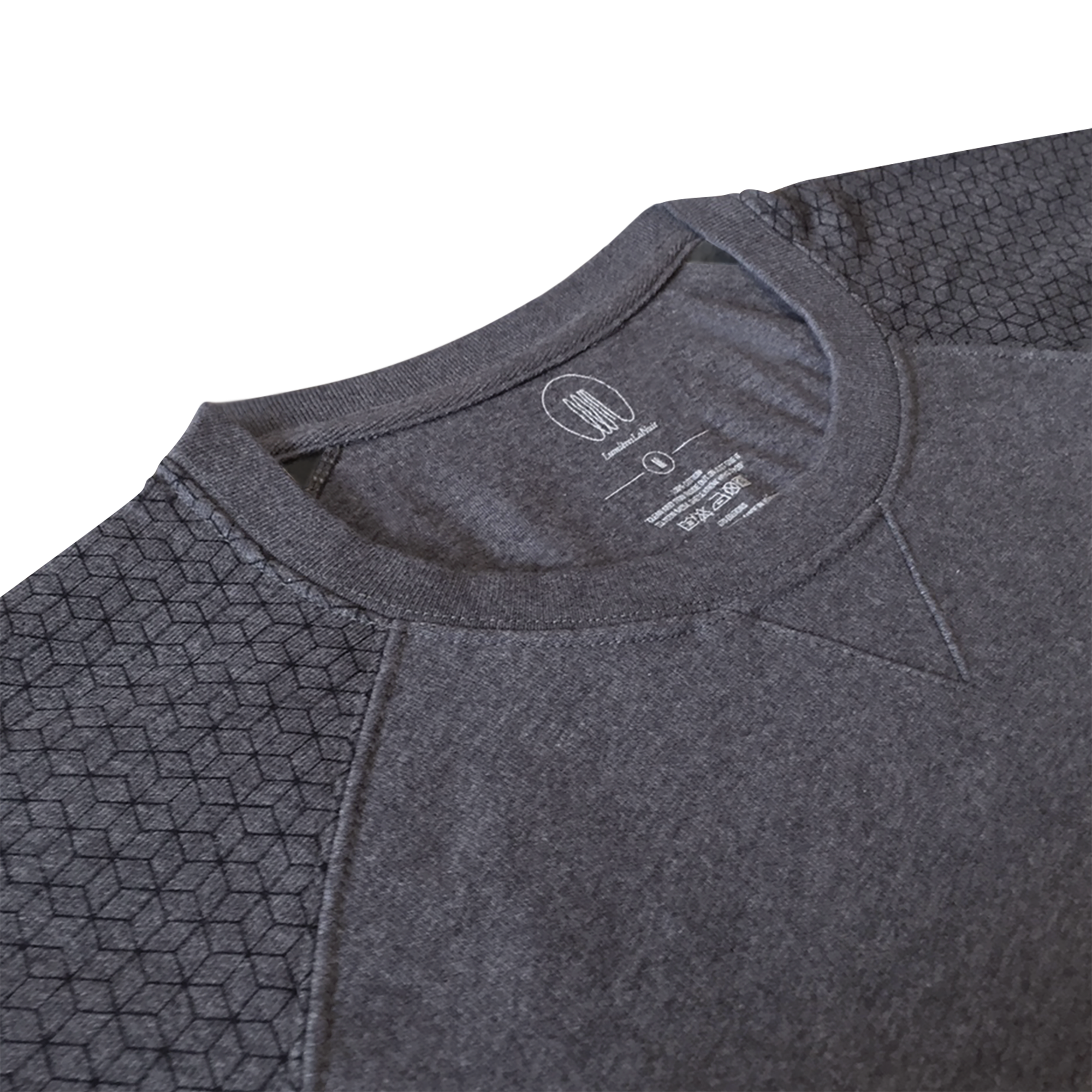 LLN001 Sweater - Macro 01.png