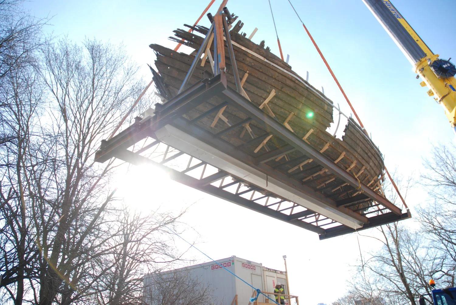 Medieval cog floating in air!