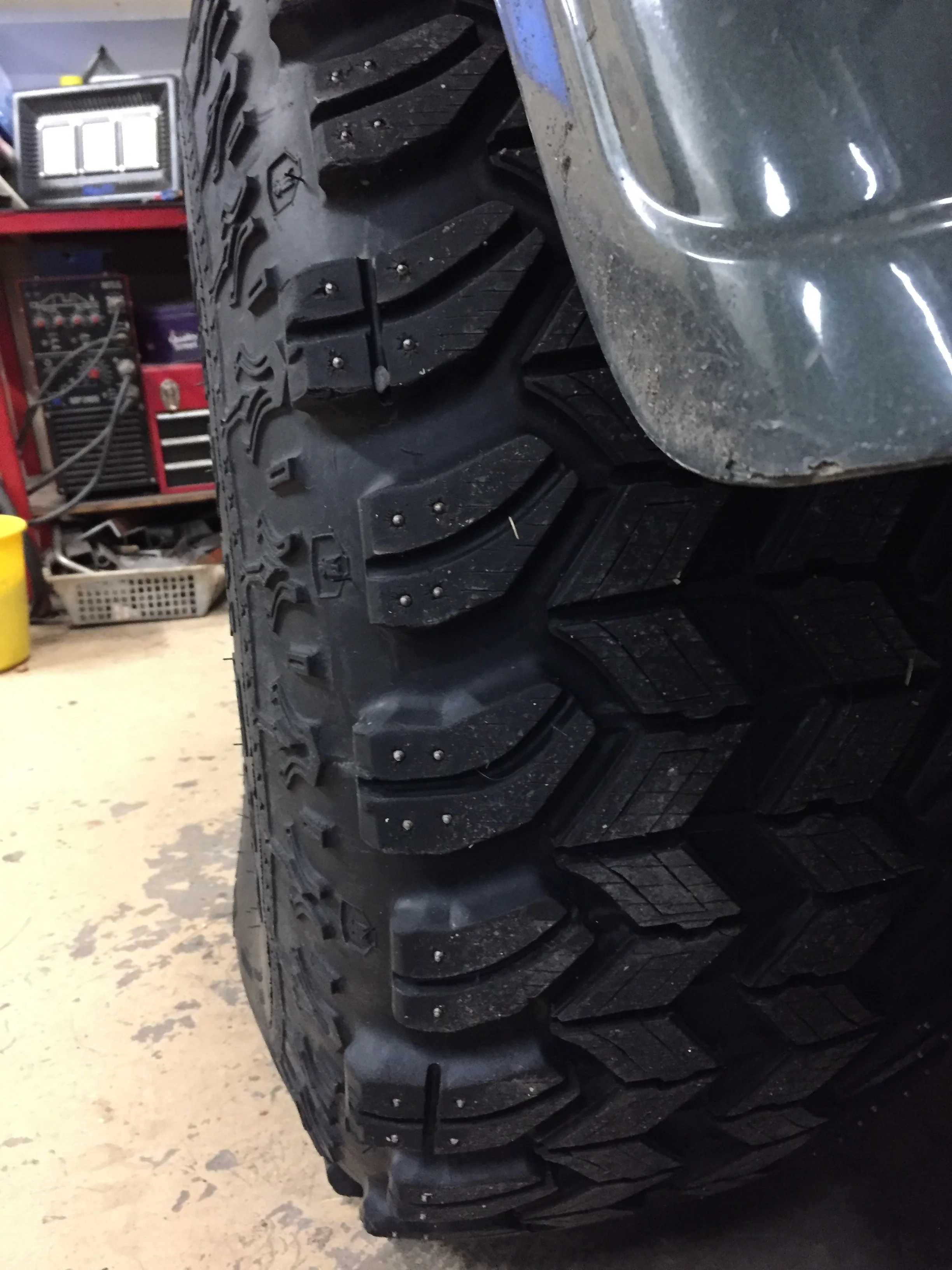 heavy duty tyres.JPG