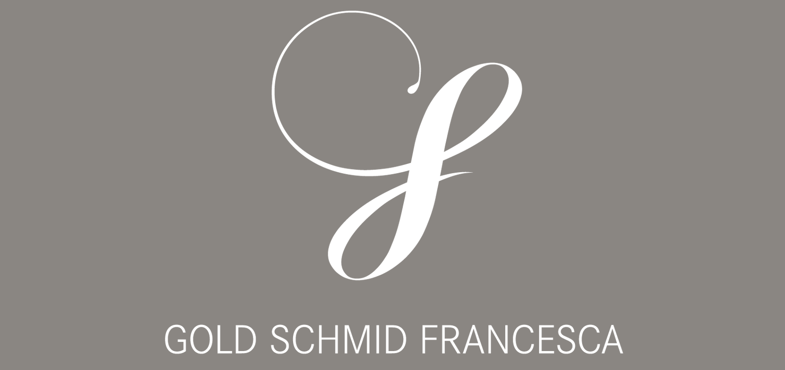 Gold Schmid Francesca: Photos von Schmuckstücken und Arbeitsschritten im Atelier für Web und Print.