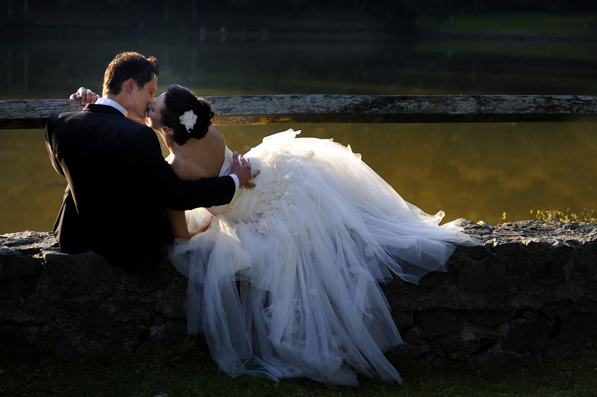 bride-3085841_1920.jpg