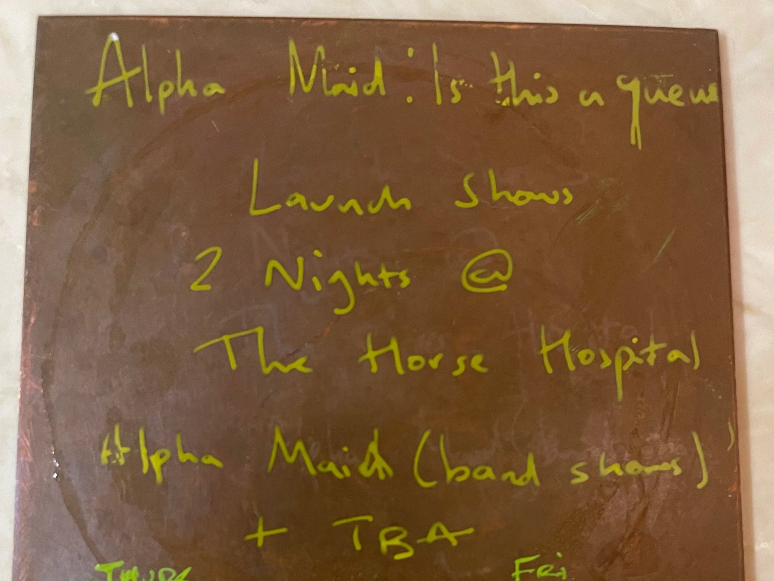 Alpha Maid: Is this a queue (Two Nights)