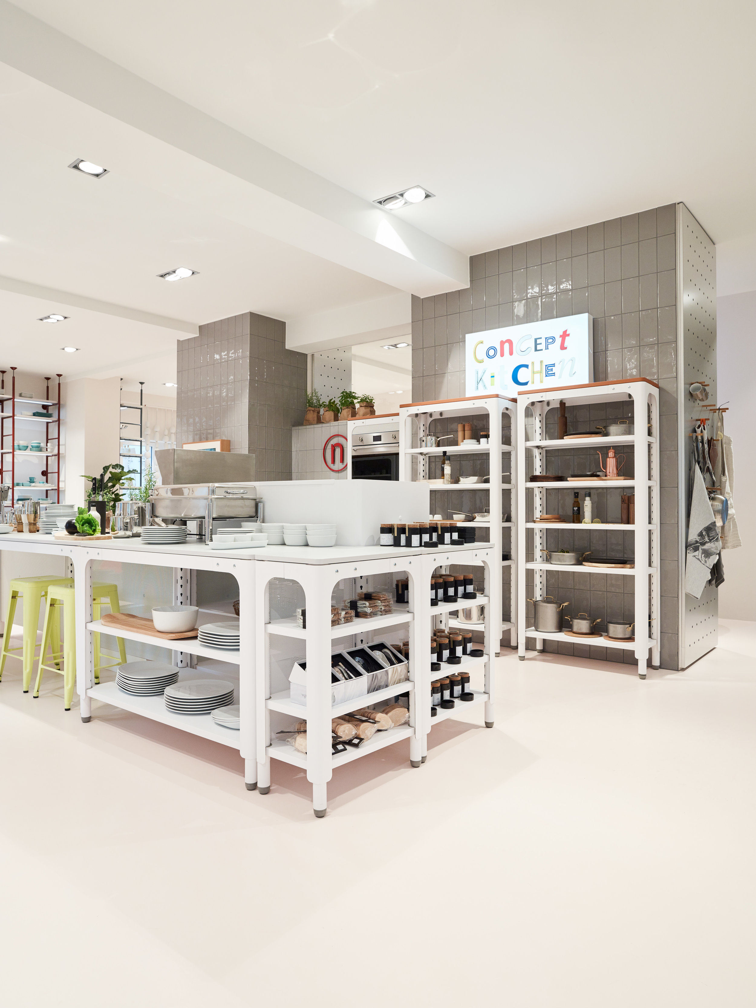 ROSENTHL SHOP 2017.238659.jpg