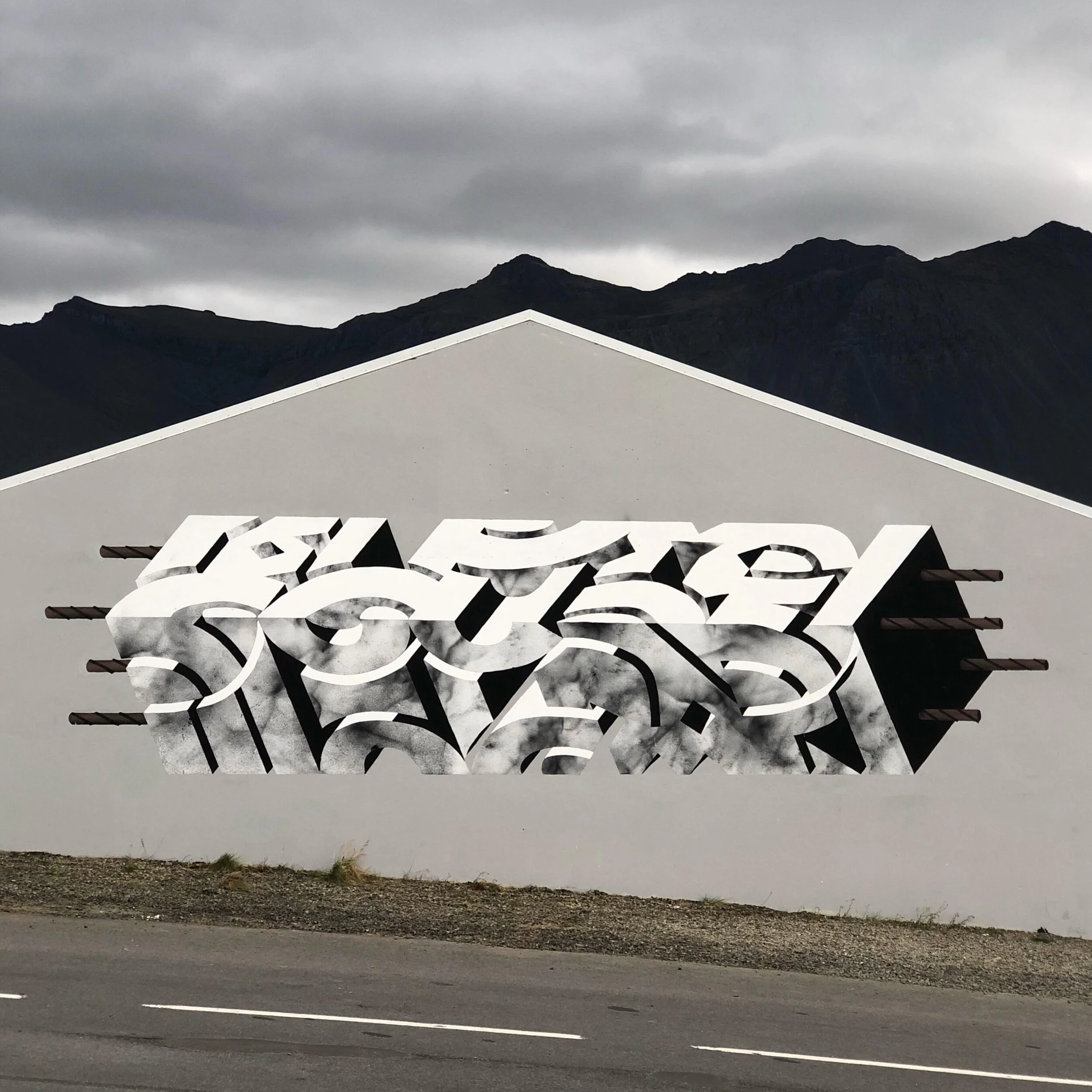 Þungamiðja  - Plan B