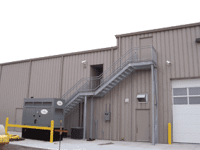 Steel-Huron-tractor-stairs-2.gif