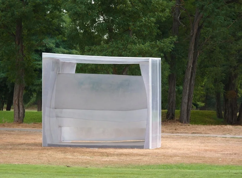 partita . Polyester resin and polycarbonate. 2010. Dimensions: 3,20 m x 5,50 m x 3,70 m
