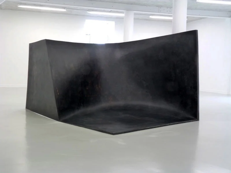 For Y S . La litre. 2012 Epoxy resin & basalt fabrics. Dimensions: 145 x 300 x 212 cm