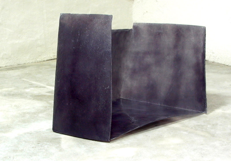 In reverse . 2008. Polyester resin. Dimensions: 120 x 70 x 60 cm 