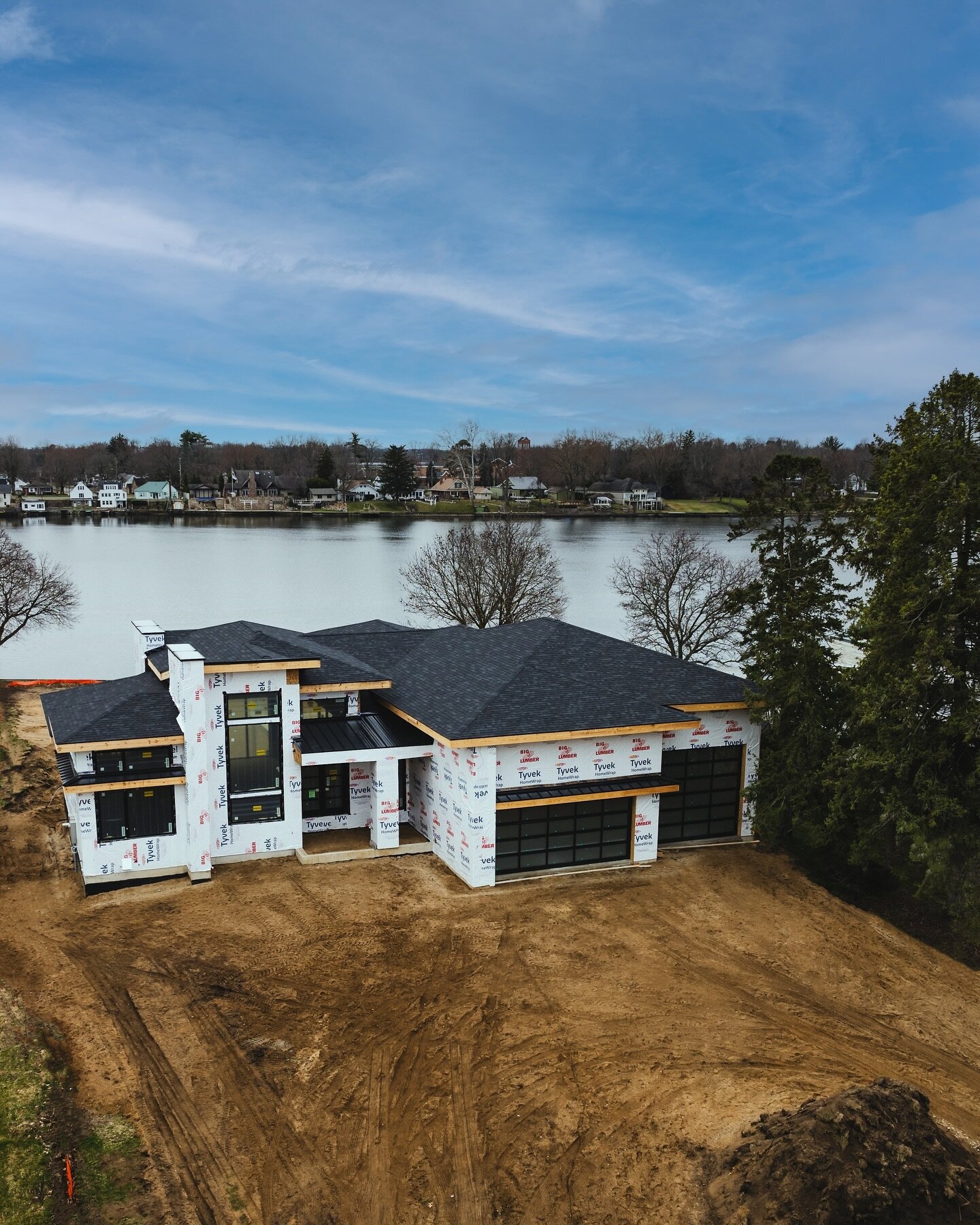 Another gorgeous waterfront view for our next dream home build. Can&rsquo;t wait to share more as this masterpiece takes shape. .
.
.
.
.
.
#customhome #homebuilder #modernhome #waterfronthomes #customhomebuilder