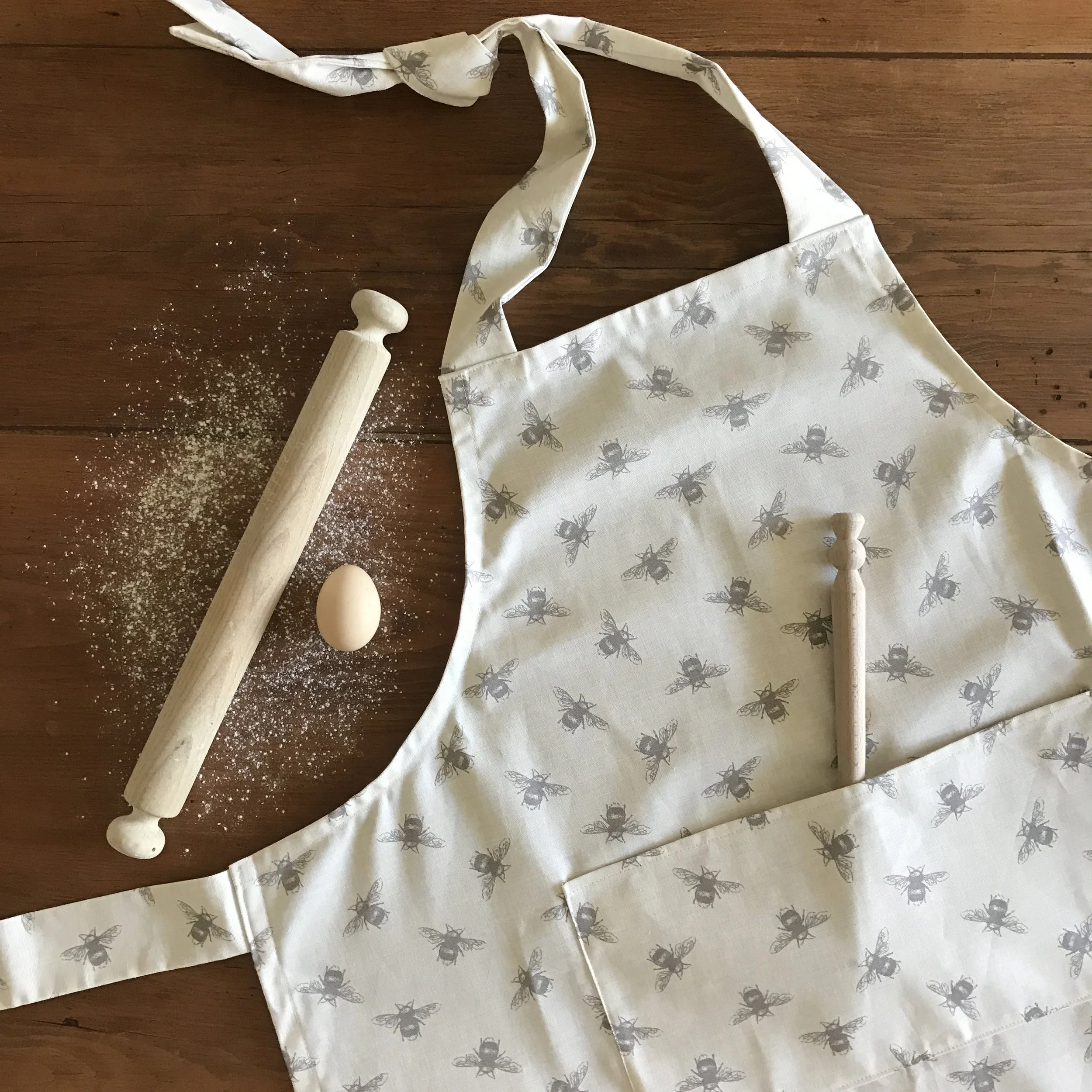 original bee adult apron.JPG